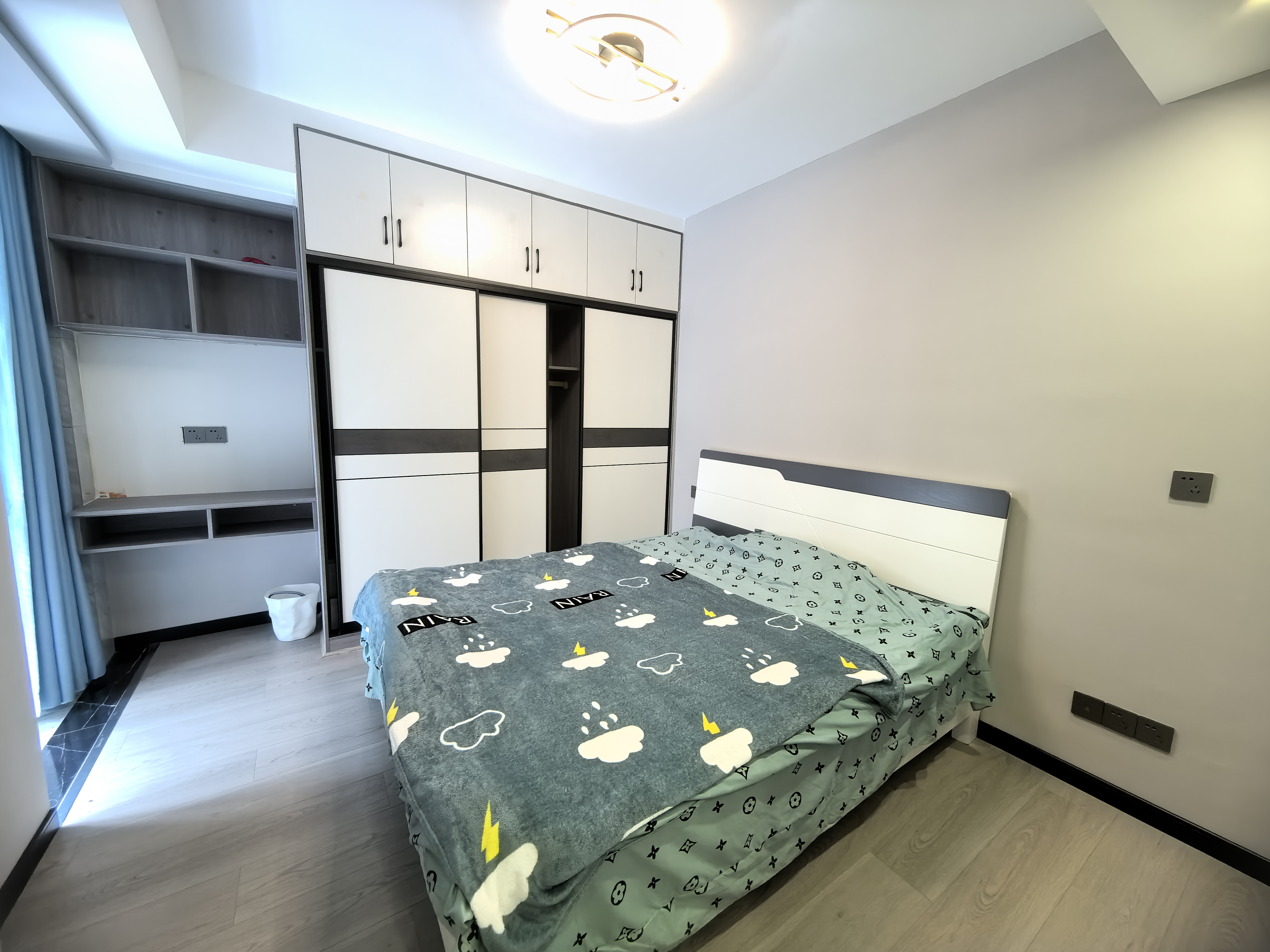 福天华府 2室2厅1卫 2200.0元/月 福天华府 2室2厅1卫 2200.0元/月室内图