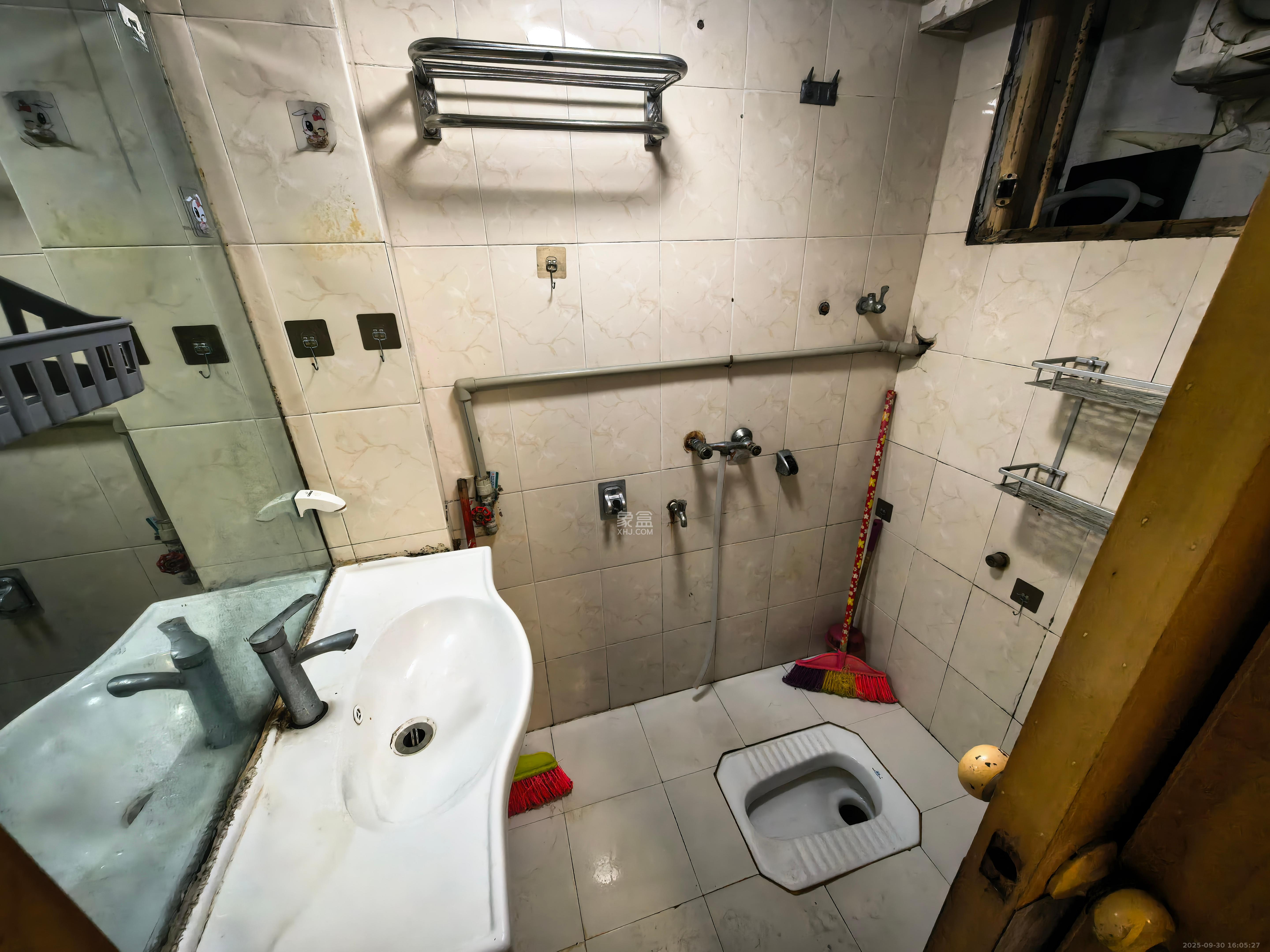 文艺新村 2室1厅1卫 1600.0元/月 文艺新村 2室1厅1卫 1600.0元/月室内图