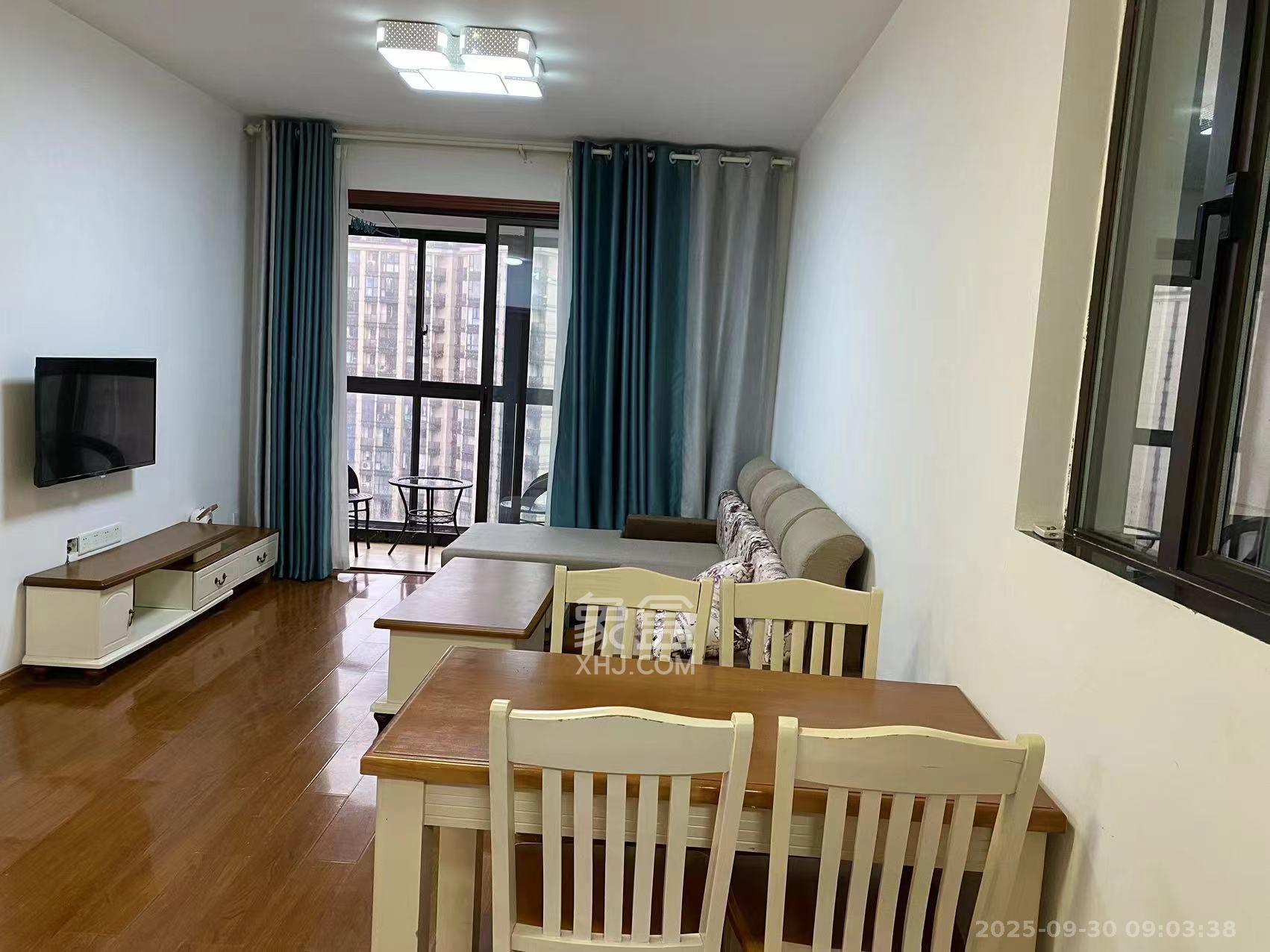 和泓梅溪四季 2室2厅1卫 2200.0元/月 和泓梅溪四季 2室2厅1卫 2200.0元/月室内图