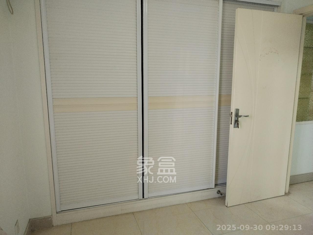江南公寓  2室2厅1卫   1700.00元/月室内图