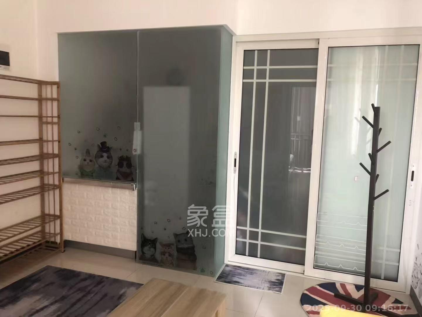 鑫远湘府逸园 1室1厅1卫 1300.0元/月 鑫远湘府逸园 1室1厅1卫 1300.0元/月室内图