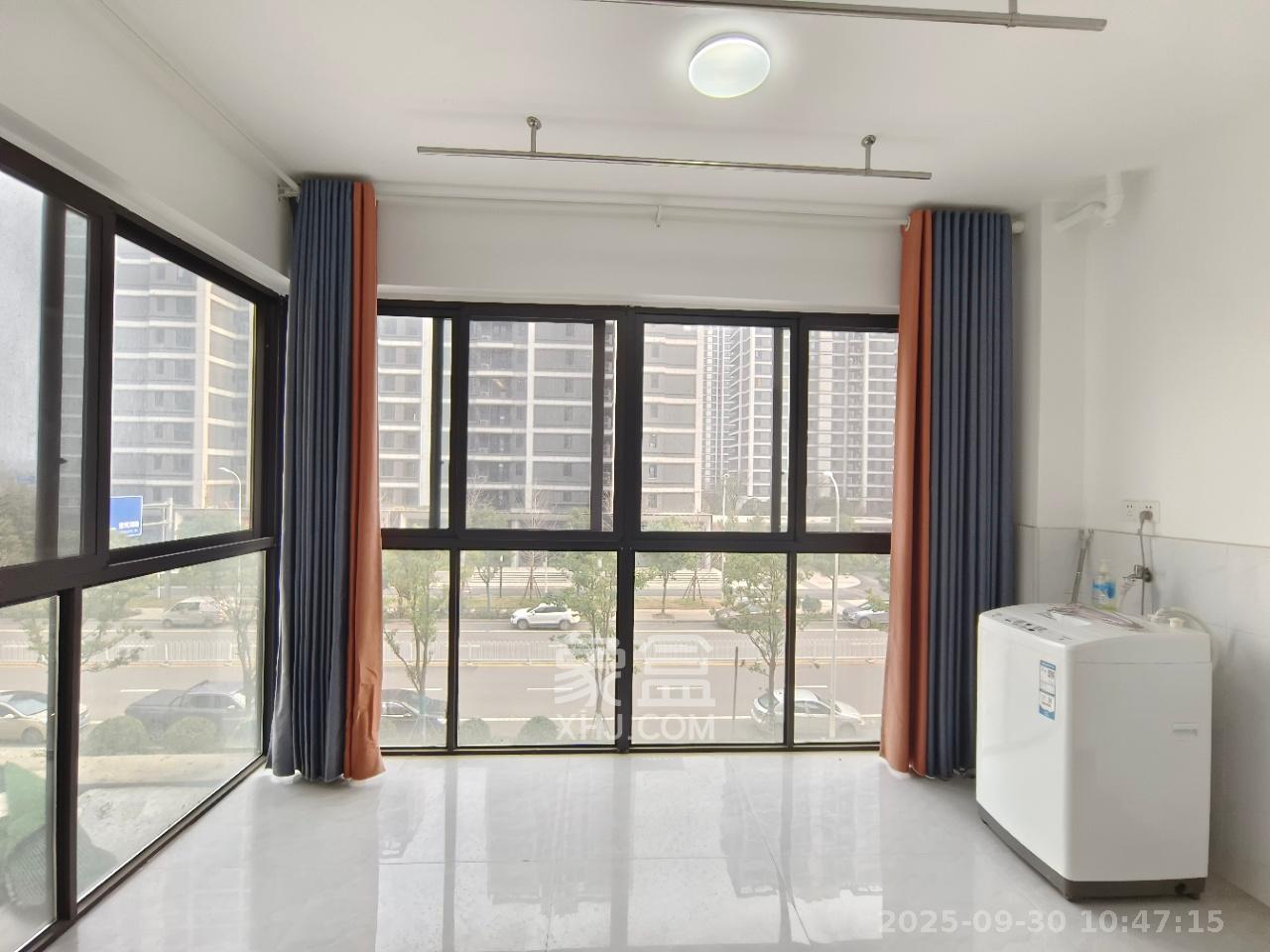 长燃润和天地(长润小区印湘江) 4室2厅2卫 2100.0元/月 长燃润和天地(长润小区印湘江) 4室2厅2卫 2100.0元/月室内图