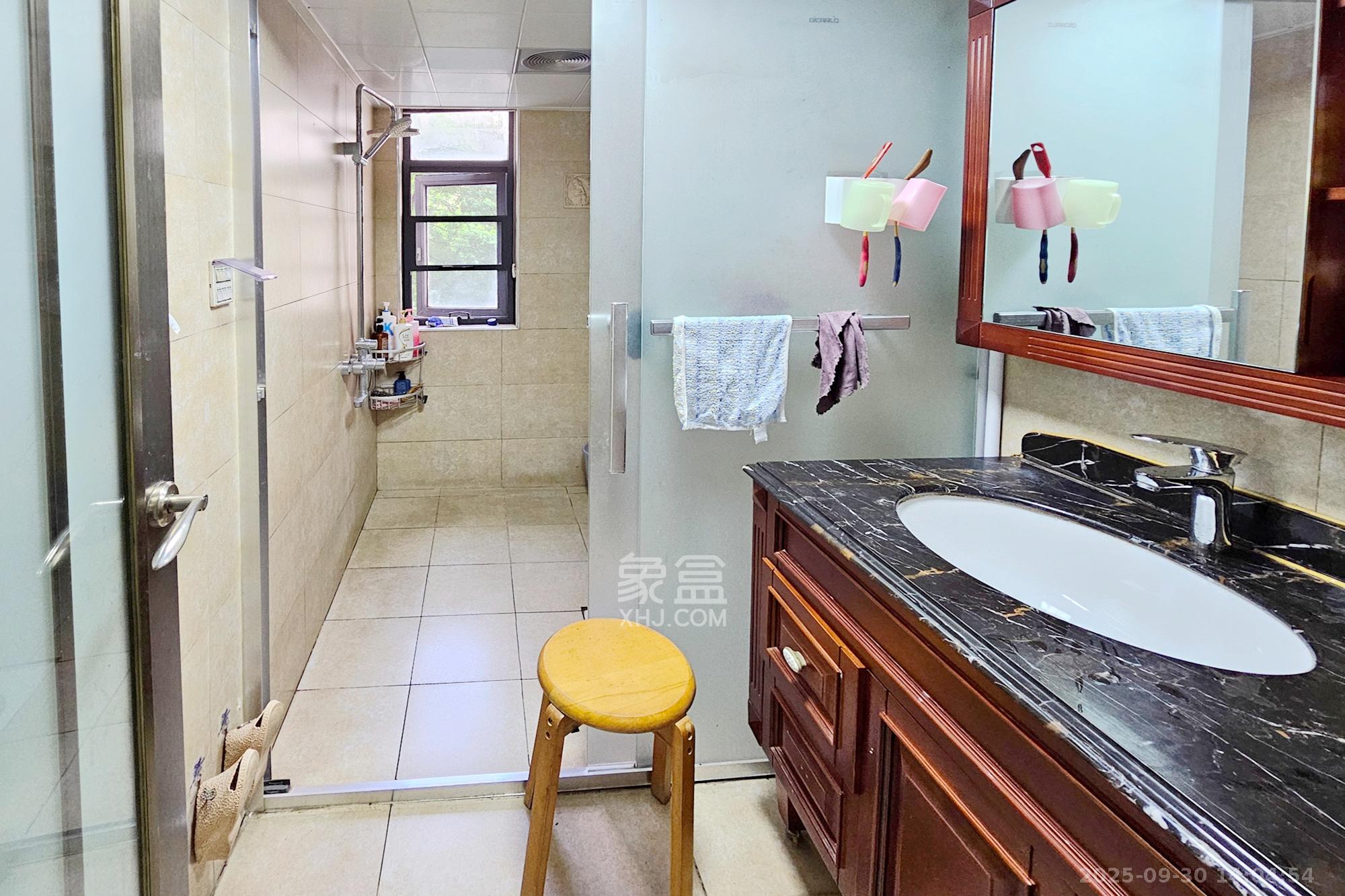 嘉宇盛世华章 4室2厅2卫 3800.0元/月 嘉宇盛世华章 4室2厅2卫 3800.0元/月室内图