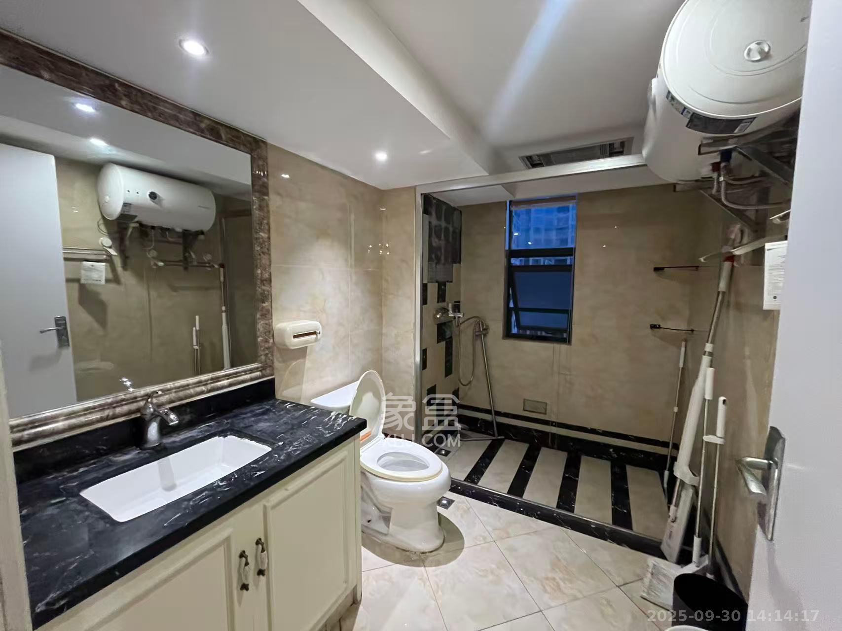 维一星城原山苑 4室2厅2卫 4800.0元/月 维一星城原山苑 4室2厅2卫 4800.0元/月室内图