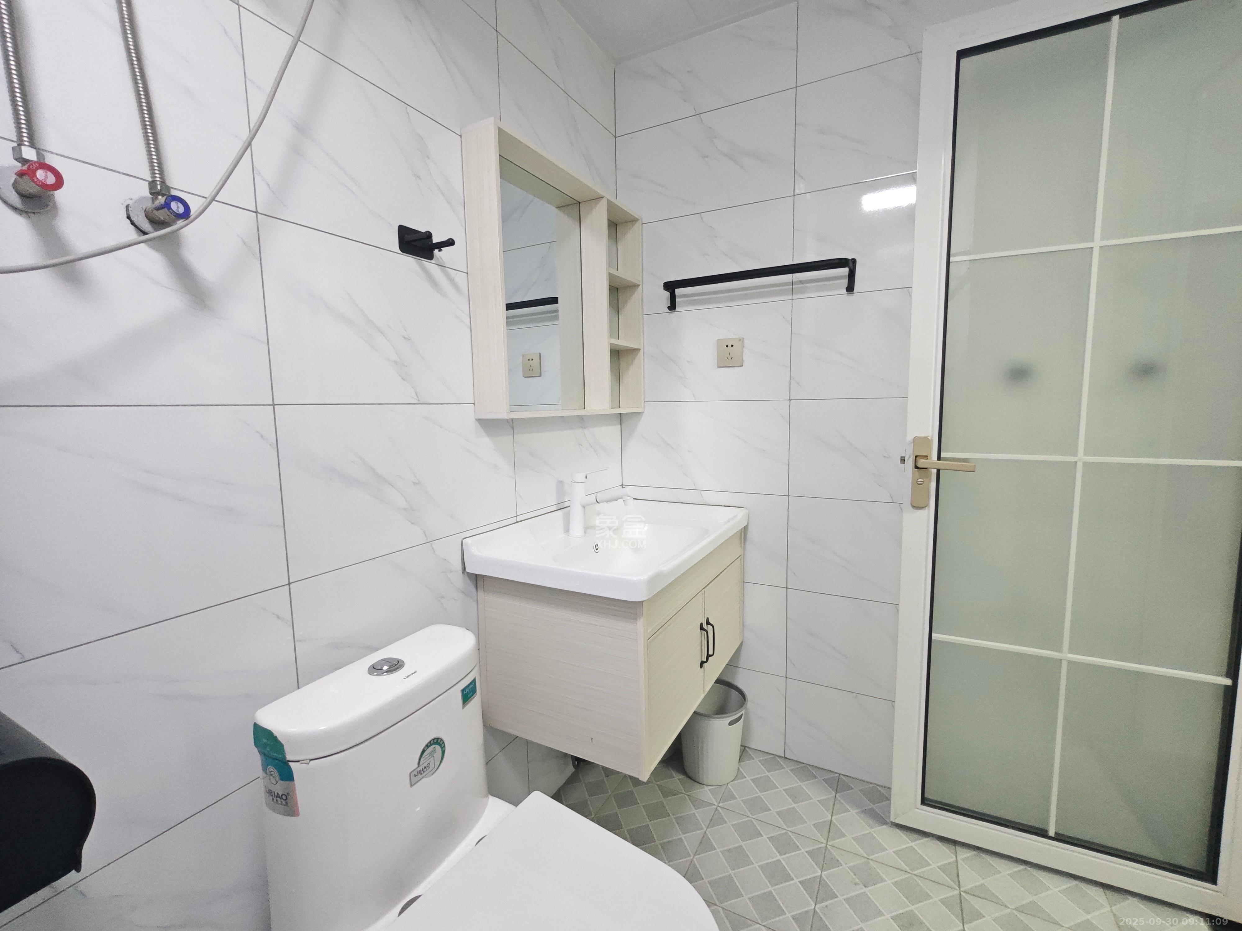 明昇壹城(明昇时代广场)三期 1室1厅1卫 1700.0元/月 明昇壹城(明昇时代广场)三期 1室1厅1卫 1700.0元/月室内图