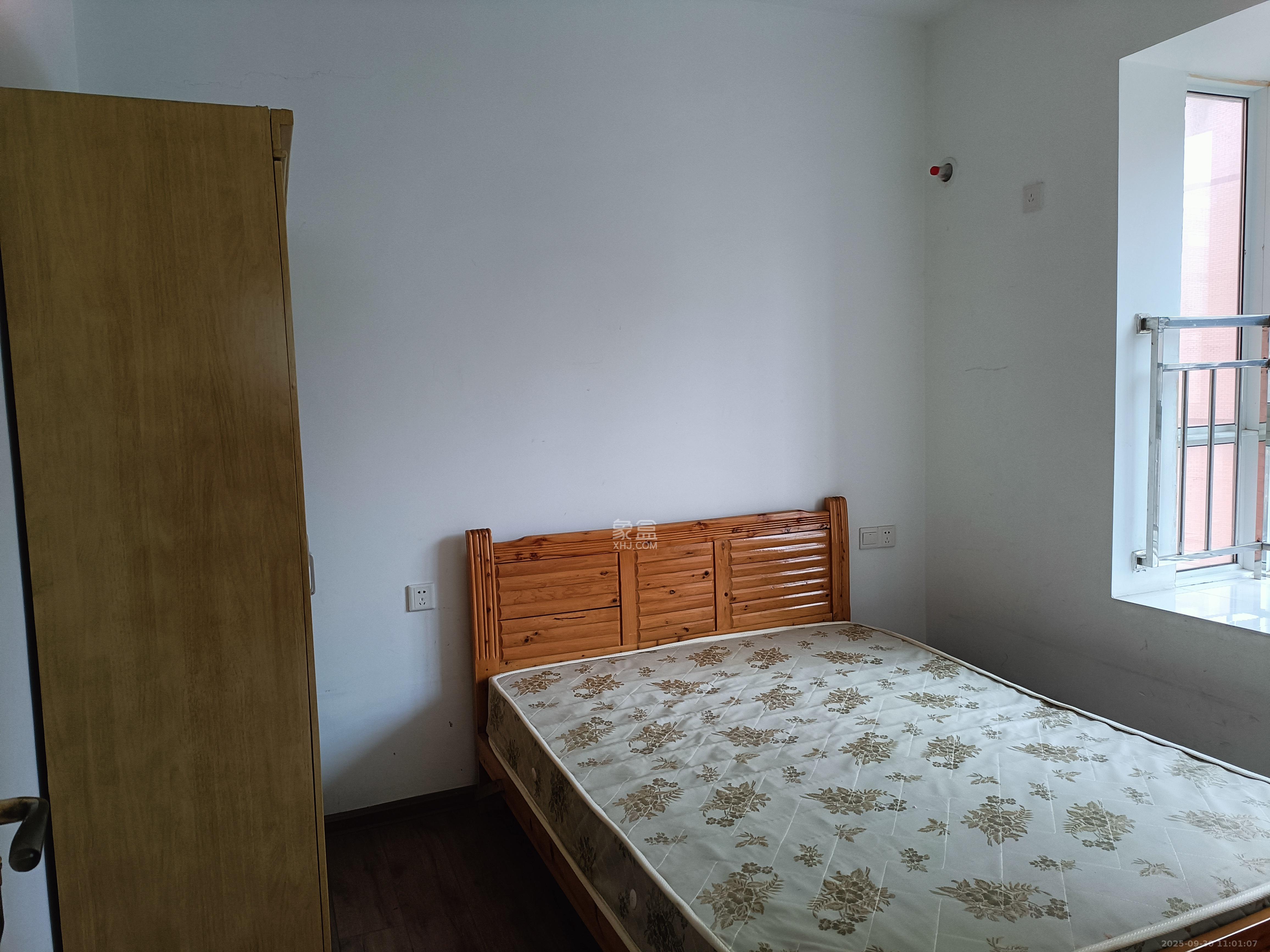 凯富漫城 3室2厅1卫 950.0元/月 凯富漫城 3室2厅1卫 950.0元/月室内图