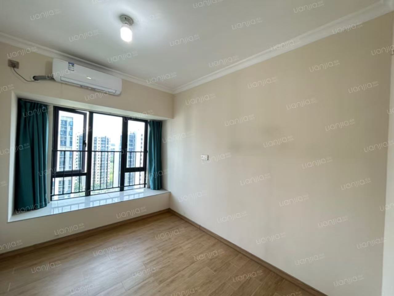 碧桂园剑桥郡 4室2厅2卫 3000.0元/月 碧桂园剑桥郡 4室2厅2卫 3000.0元/月室内图