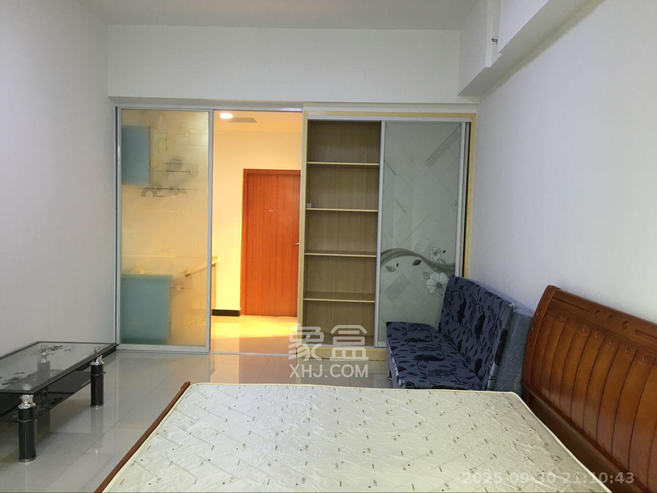 长房时代城  1室1厅1卫    1400.0元/月 长房时代城  1室1厅1卫    1400.0元/月