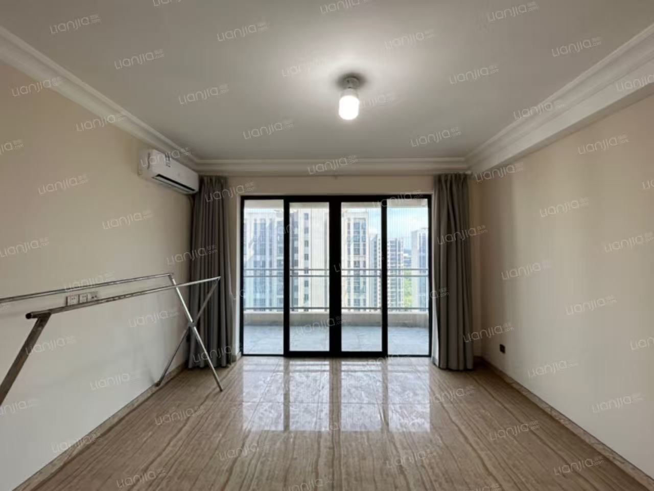 碧桂园剑桥郡 4室2厅2卫 3000.0元/月 碧桂园剑桥郡 4室2厅2卫 3000.0元/月户型图