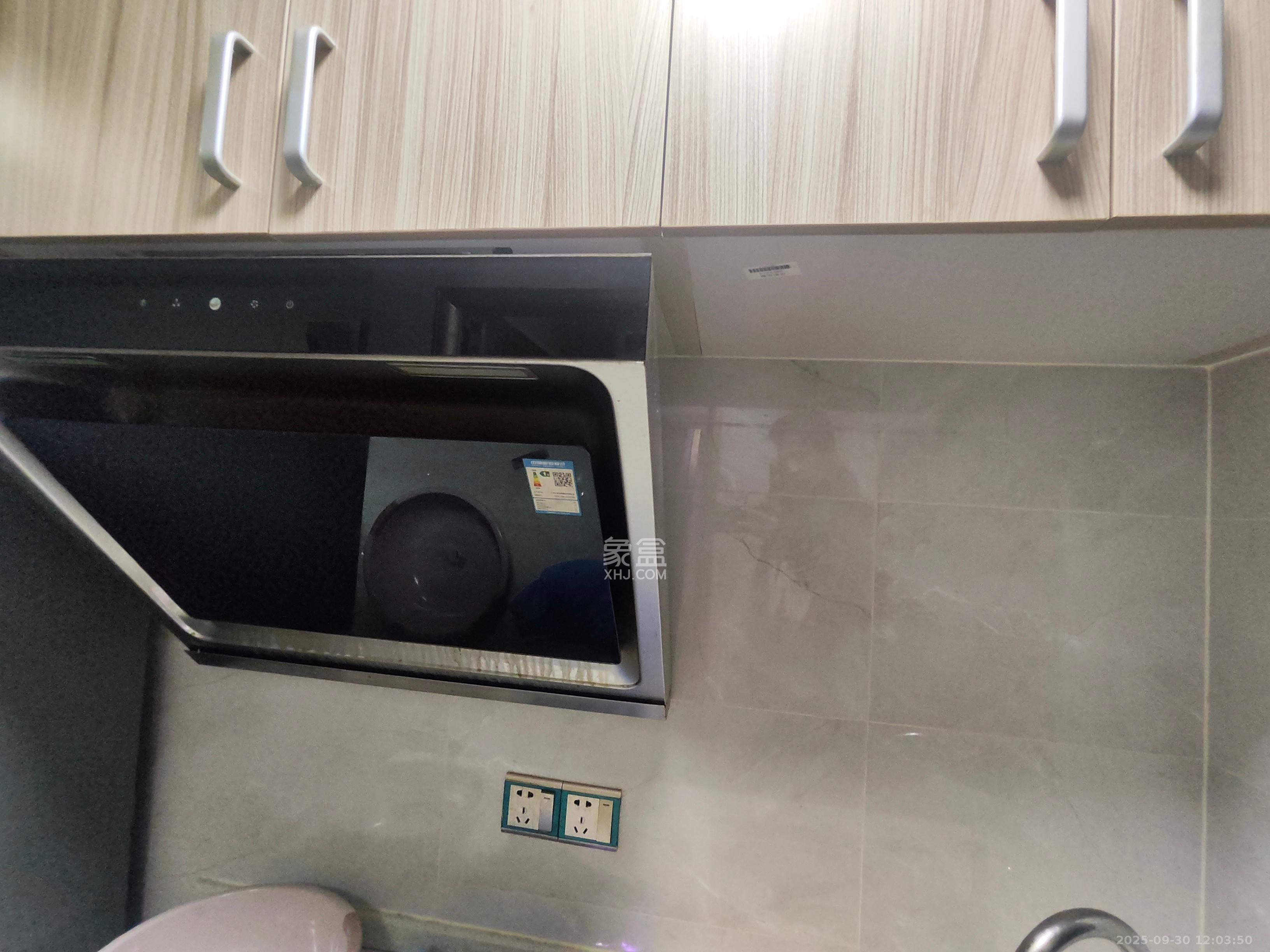 东盈商业广场(华泉城市广场) 1室1厅1卫 1600.0元/月 东盈商业广场(华泉城市广场) 1室1厅1卫 1600.0元/月室内图