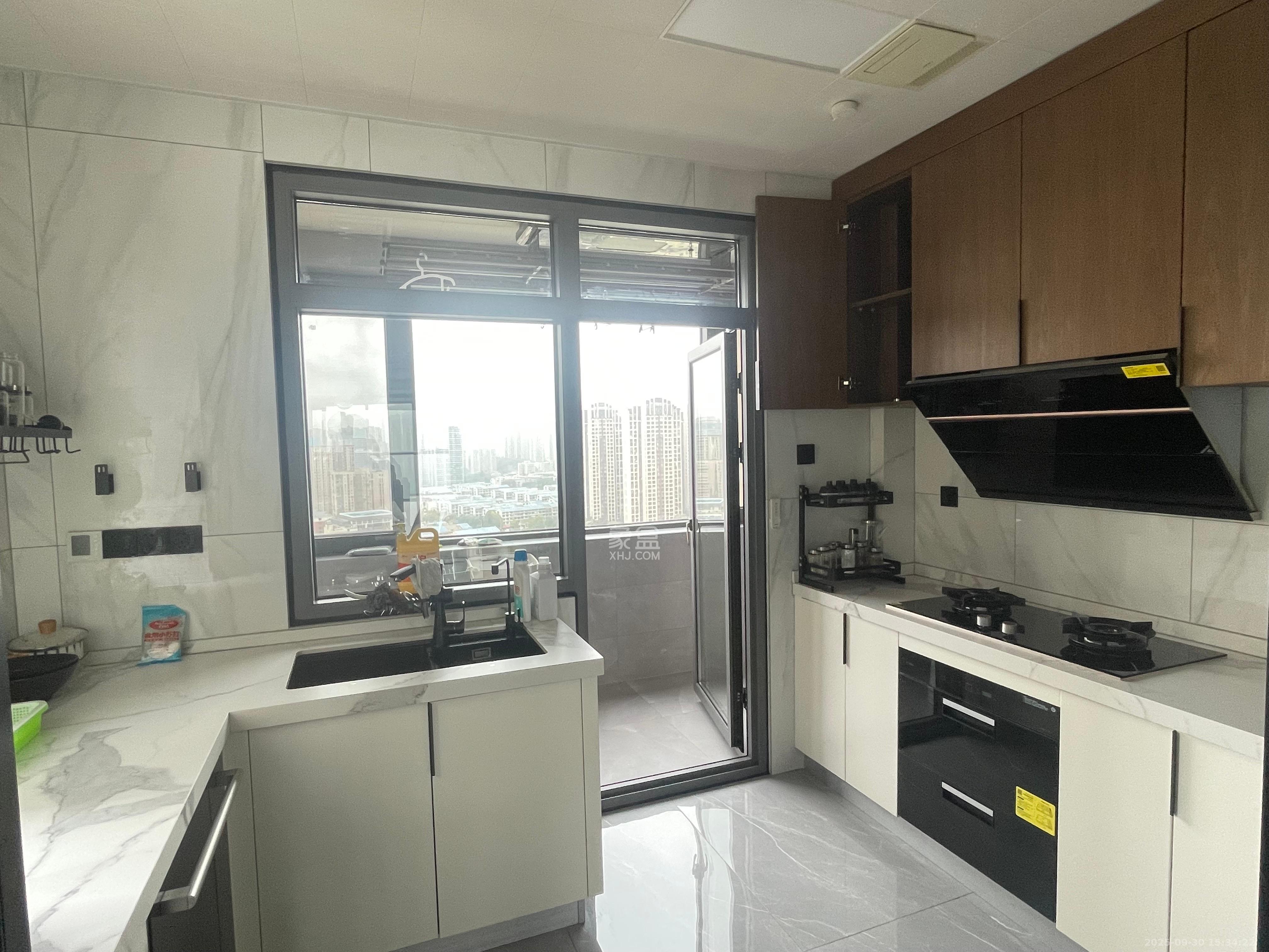 达美溪湖湾 4室2厅2卫 15000.0元/月 达美溪湖湾 4室2厅2卫 15000.0元/月室内图