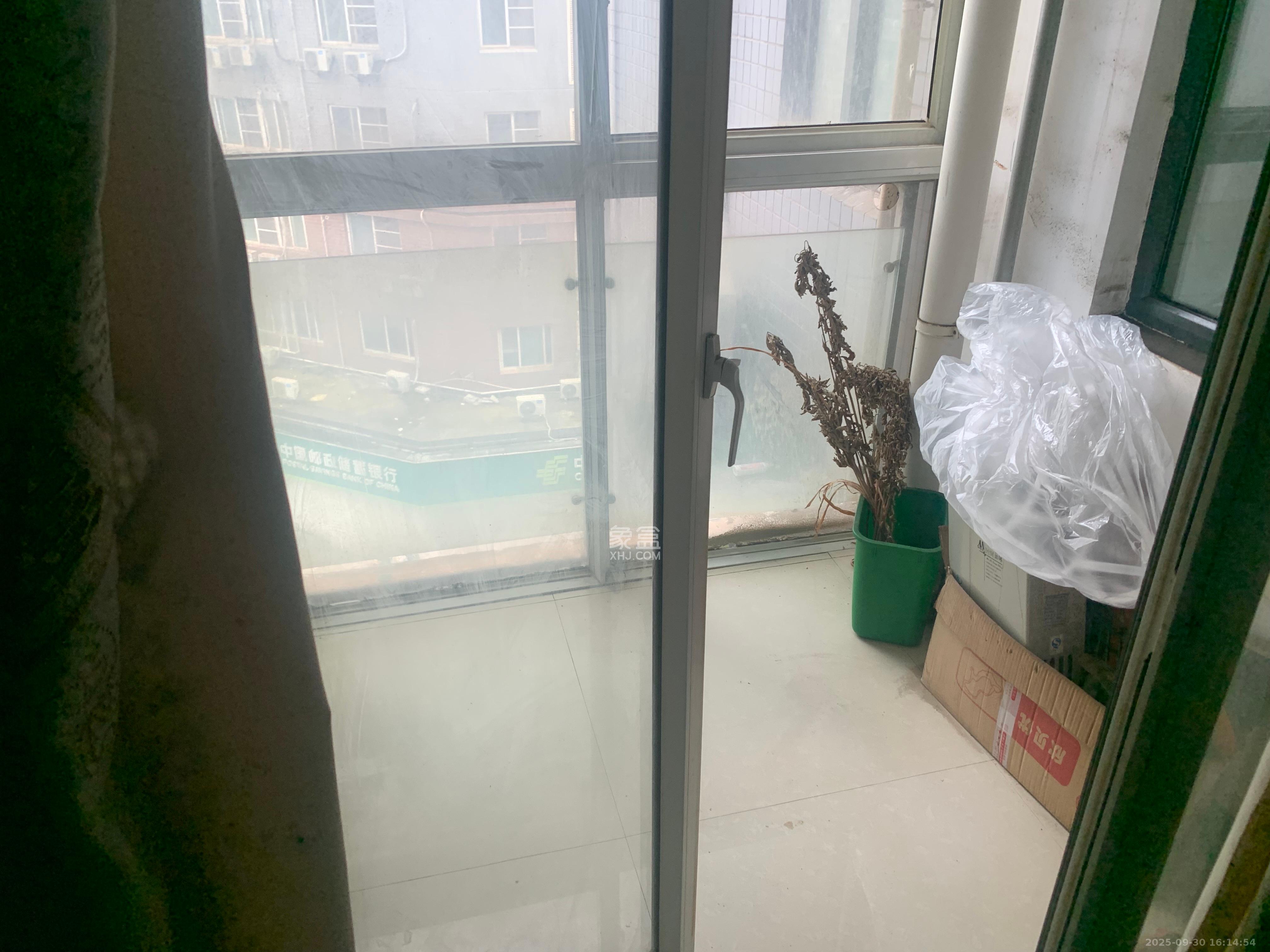 未来城科学家园 1室1厅1卫 1600.0元/月 未来城科学家园 1室1厅1卫 1600.0元/月室内图