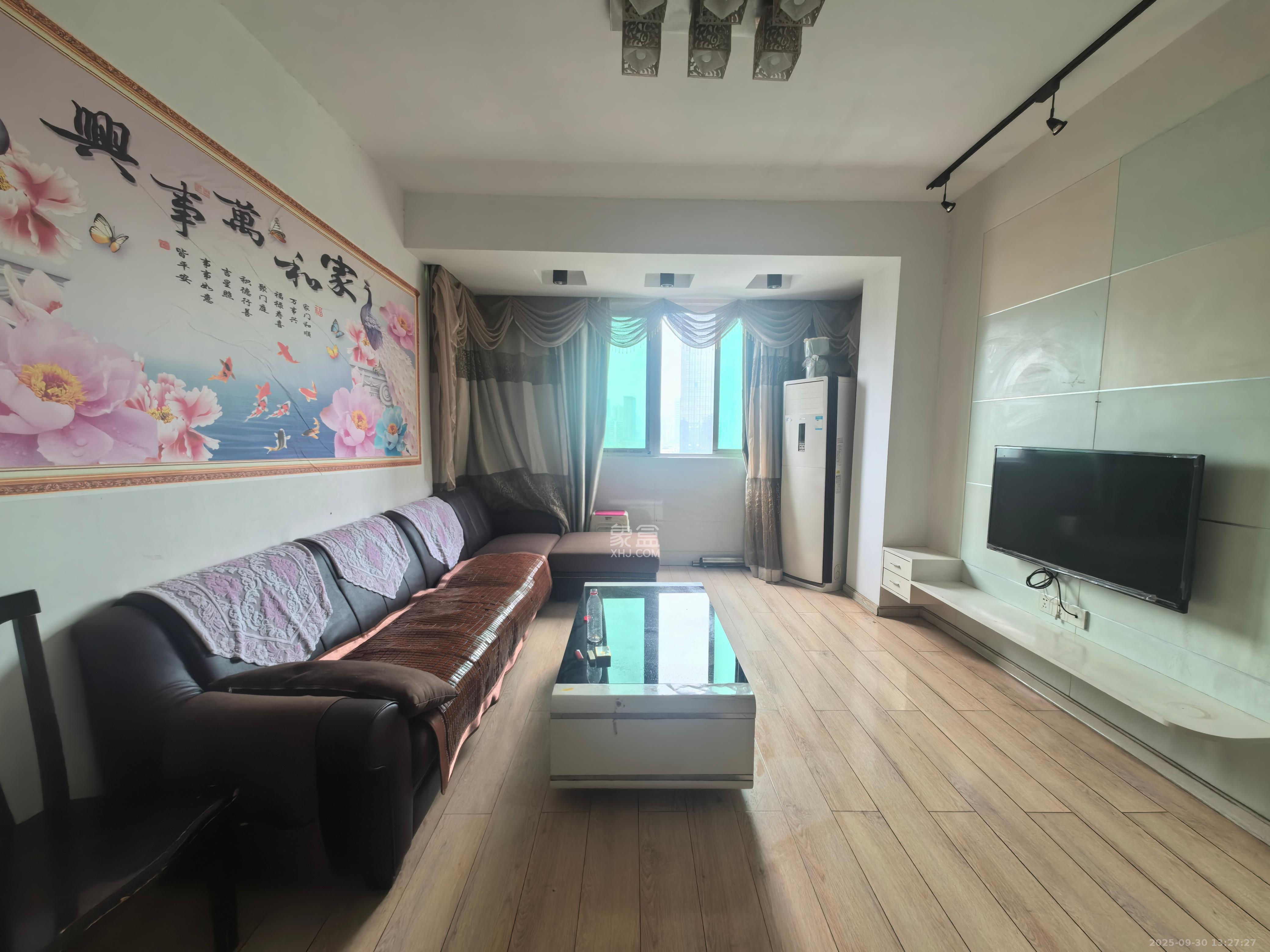 名都花园  2室2厅2卫    2250.0元/月 名都花园  2室2厅2卫    2250.0元/月室内图