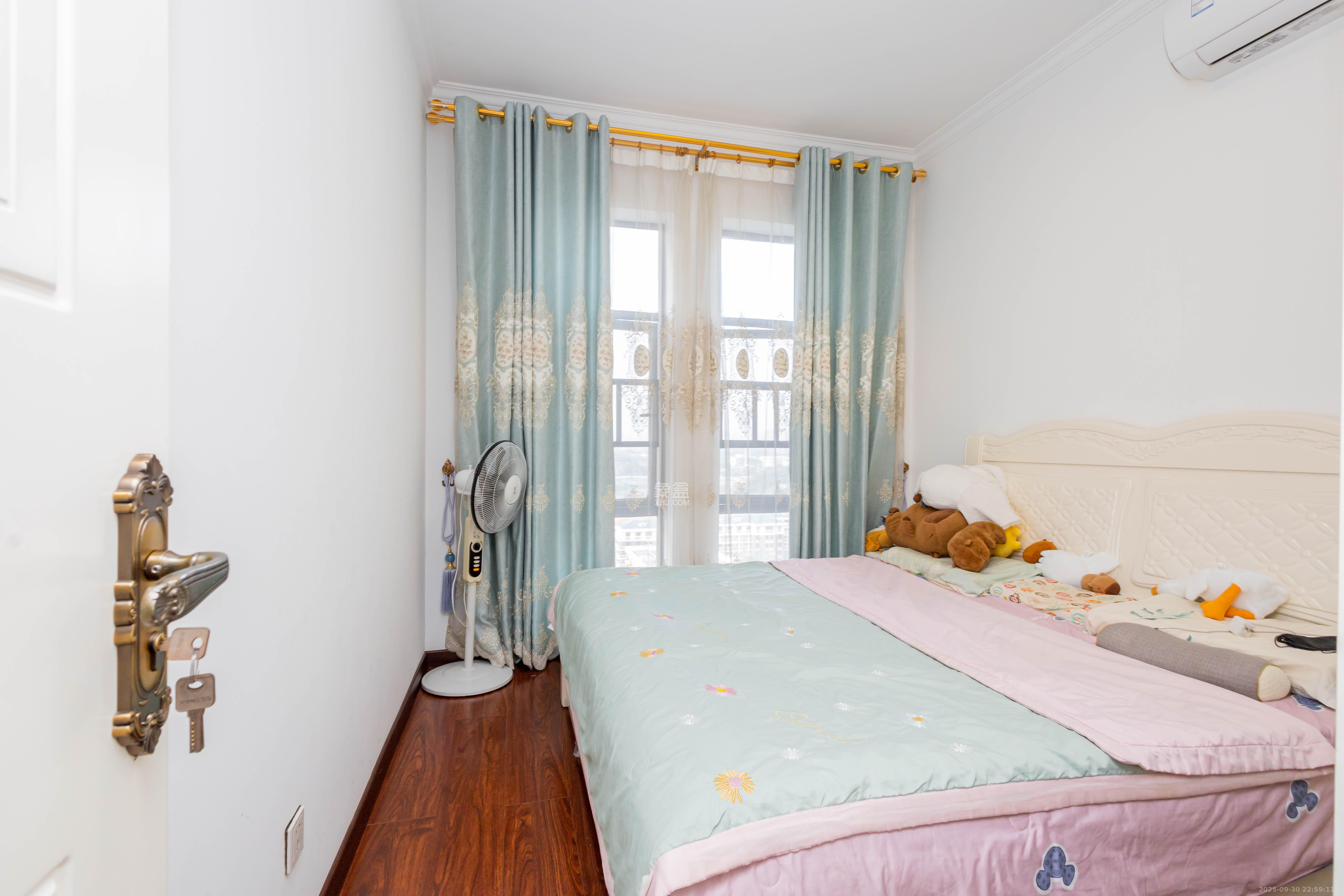 中房瑞致国际 3室2厅2卫 112.0万 中房瑞致国际 3室2厅2卫 112.0万卧室