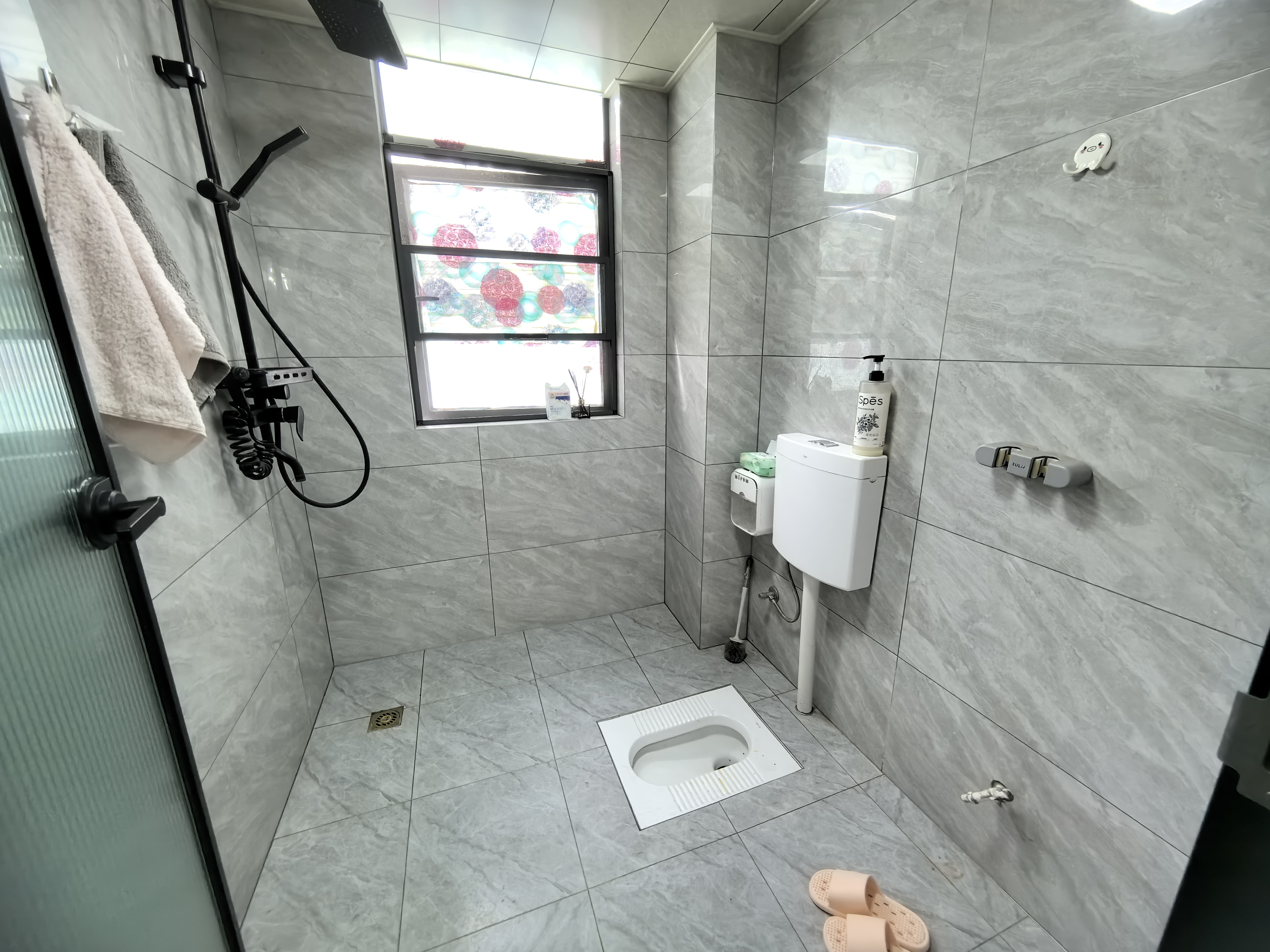 福天华府 2室2厅1卫 2200.0元/月 福天华府 2室2厅1卫 2200.0元/月室内图