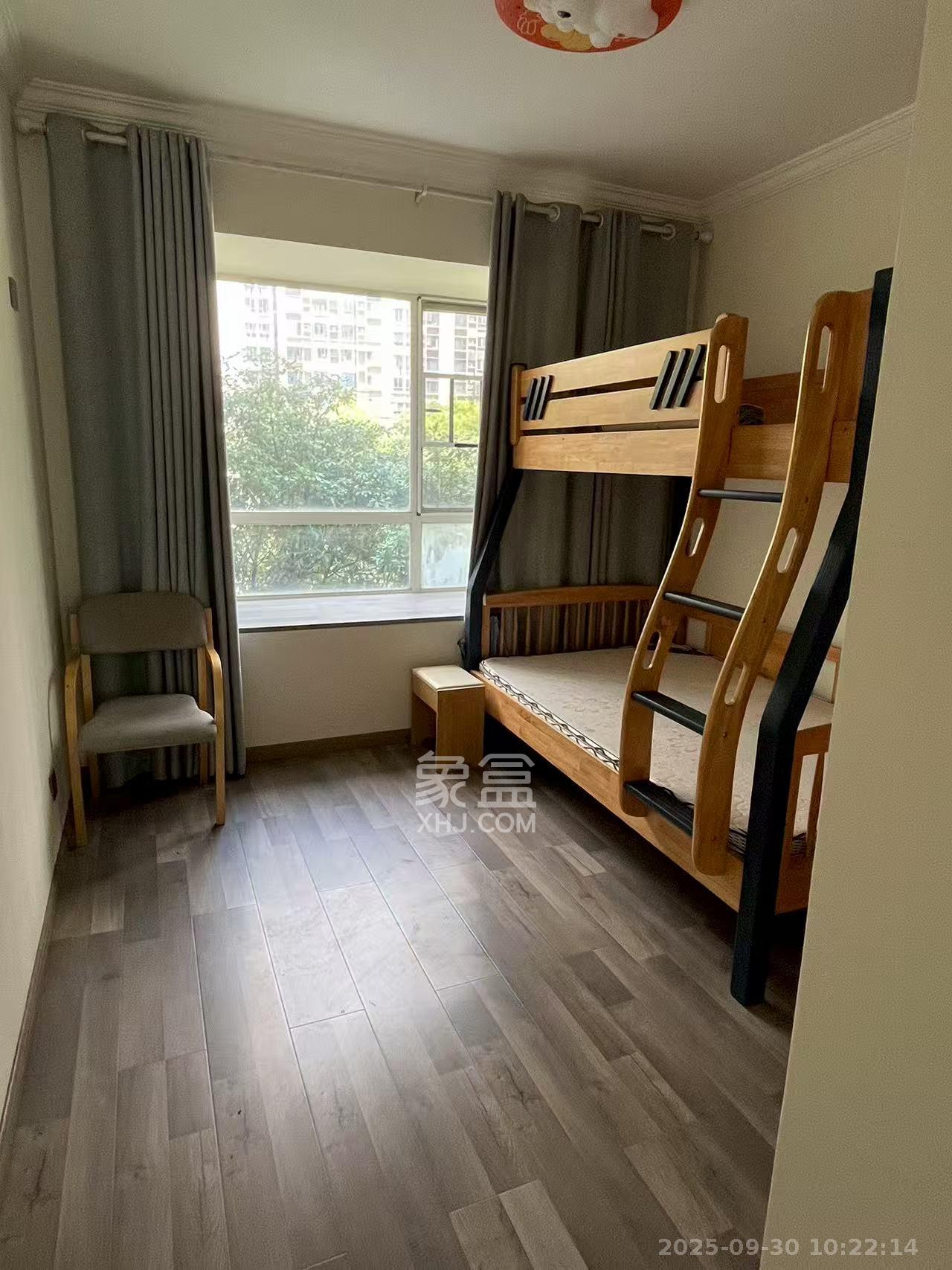 天鸿天府(天鸿中央大院) 5室2厅2卫 3800.0元/月 天鸿天府(天鸿中央大院) 5室2厅2卫 3800.0元/月室内图