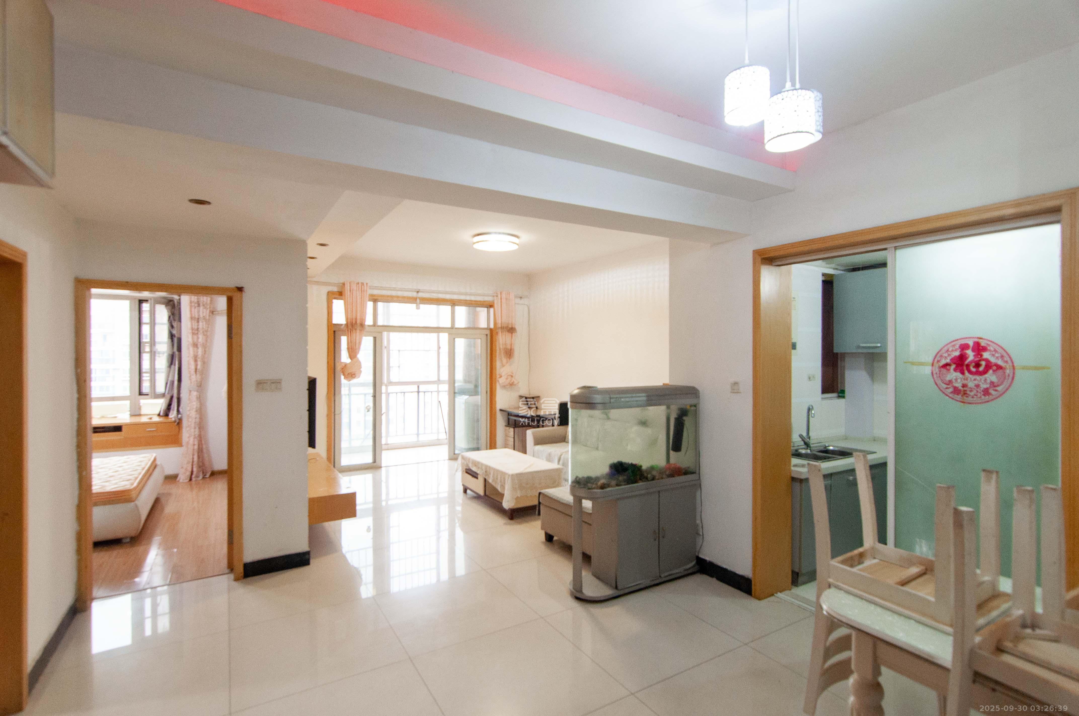 中房F联邦 2室2厅1卫 55.0万 中房F联邦 2室2厅1卫 55.0万客厅