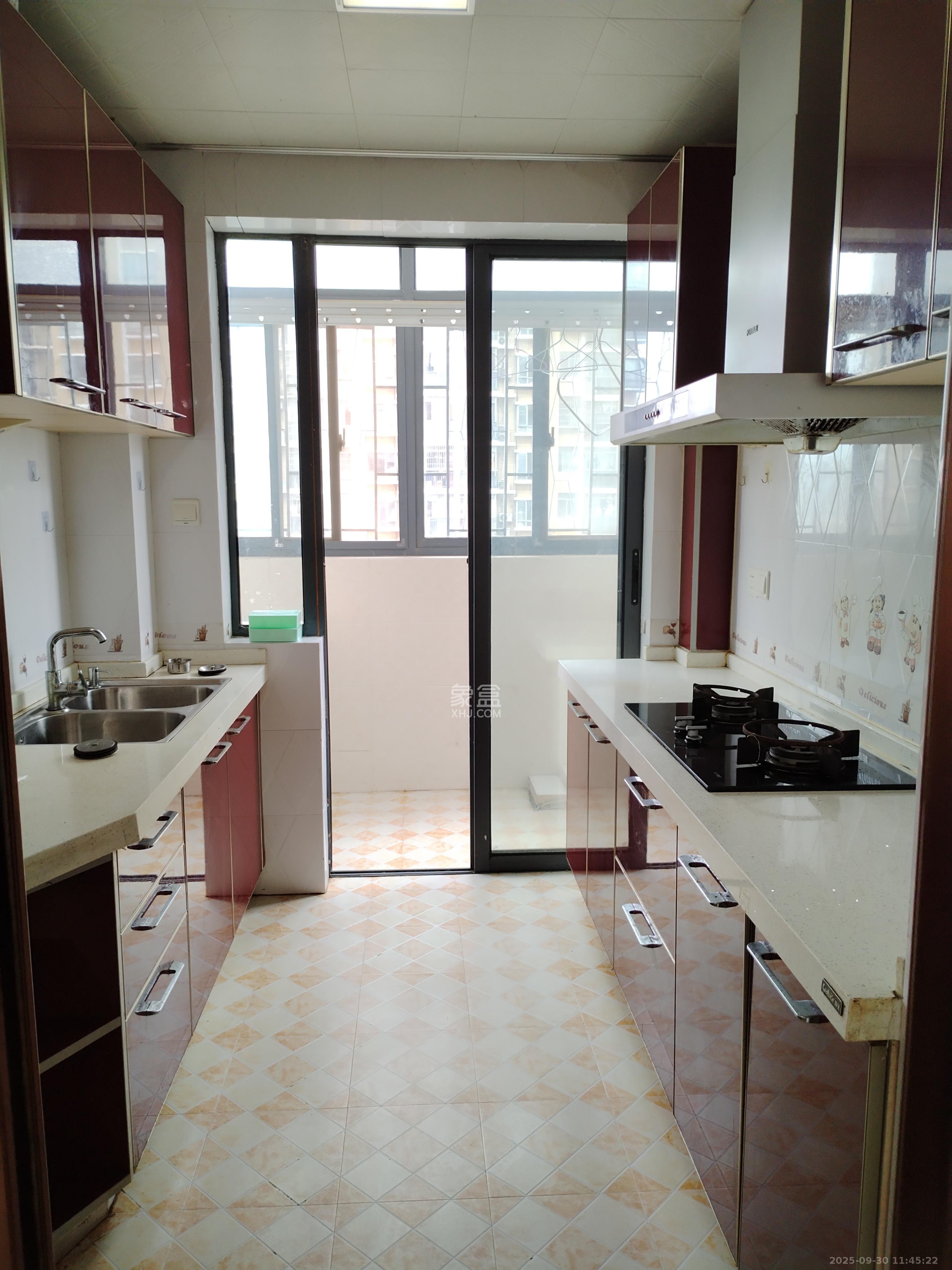 中国铁建国际城一期  1室2厅2卫    2000.0元/月 中国铁建国际城一期  1室2厅2卫    2000.0元/月室内图