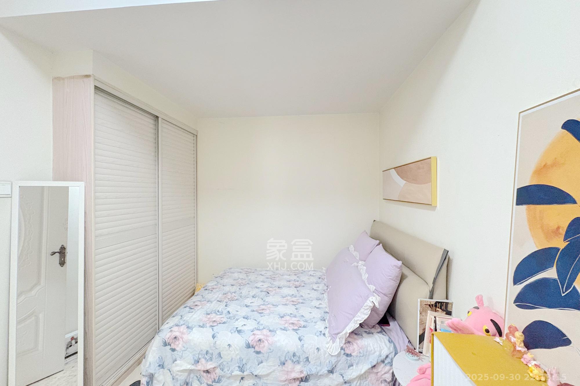 锦泰东环国际  1室2厅1卫    49.6万卧室