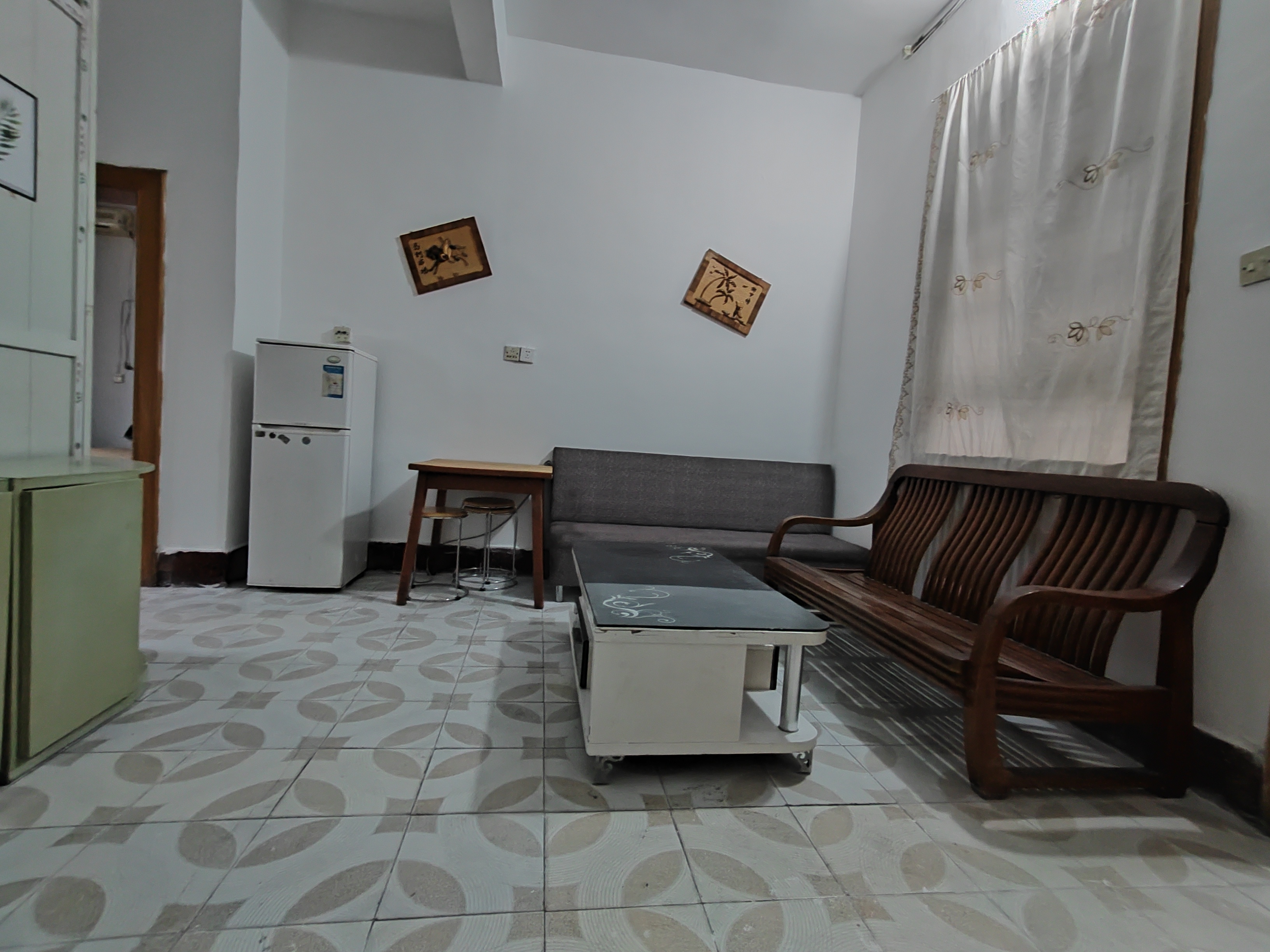 市中心医院家属区 1室0厅0卫 700.0元/月 市中心医院家属区 1室0厅0卫 700.0元/月室内图