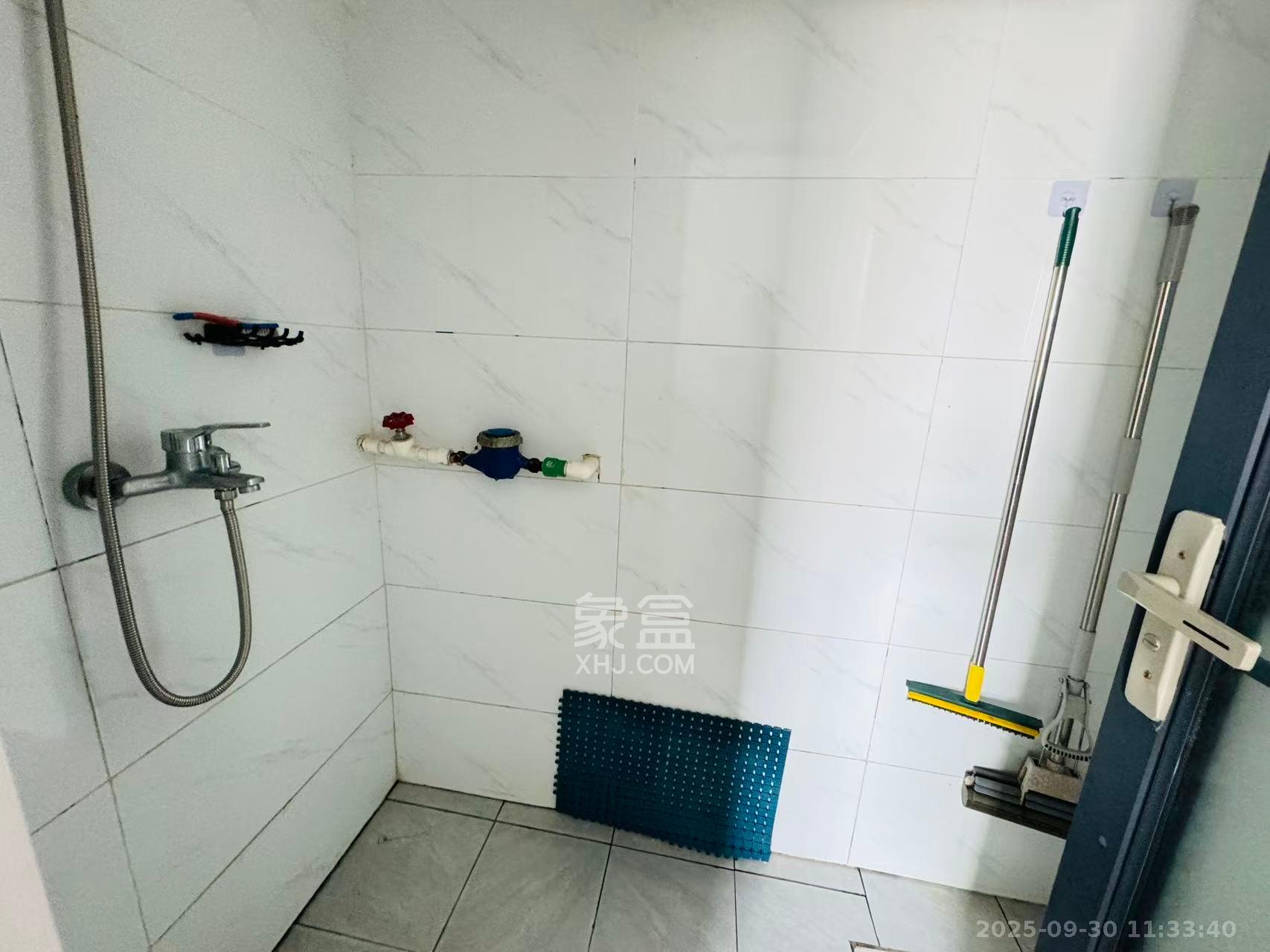 咸嘉湖散盘 2室2厅1卫 1400.0元/月 咸嘉湖散盘 2室2厅1卫 1400.0元/月室内图