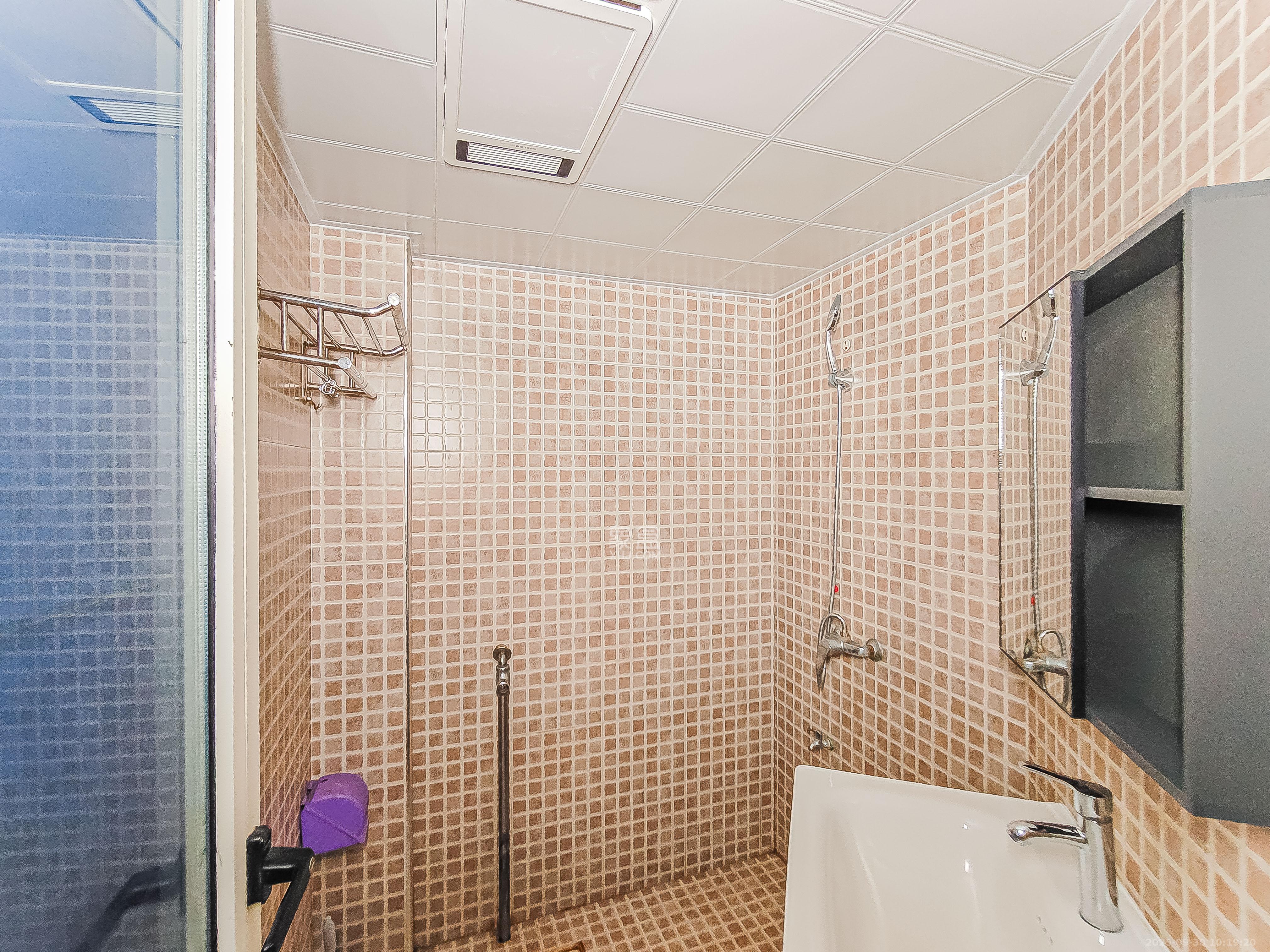 白沙晶城 1室1厅1卫 38.0万 白沙晶城 1室1厅1卫 38.0万卫生间