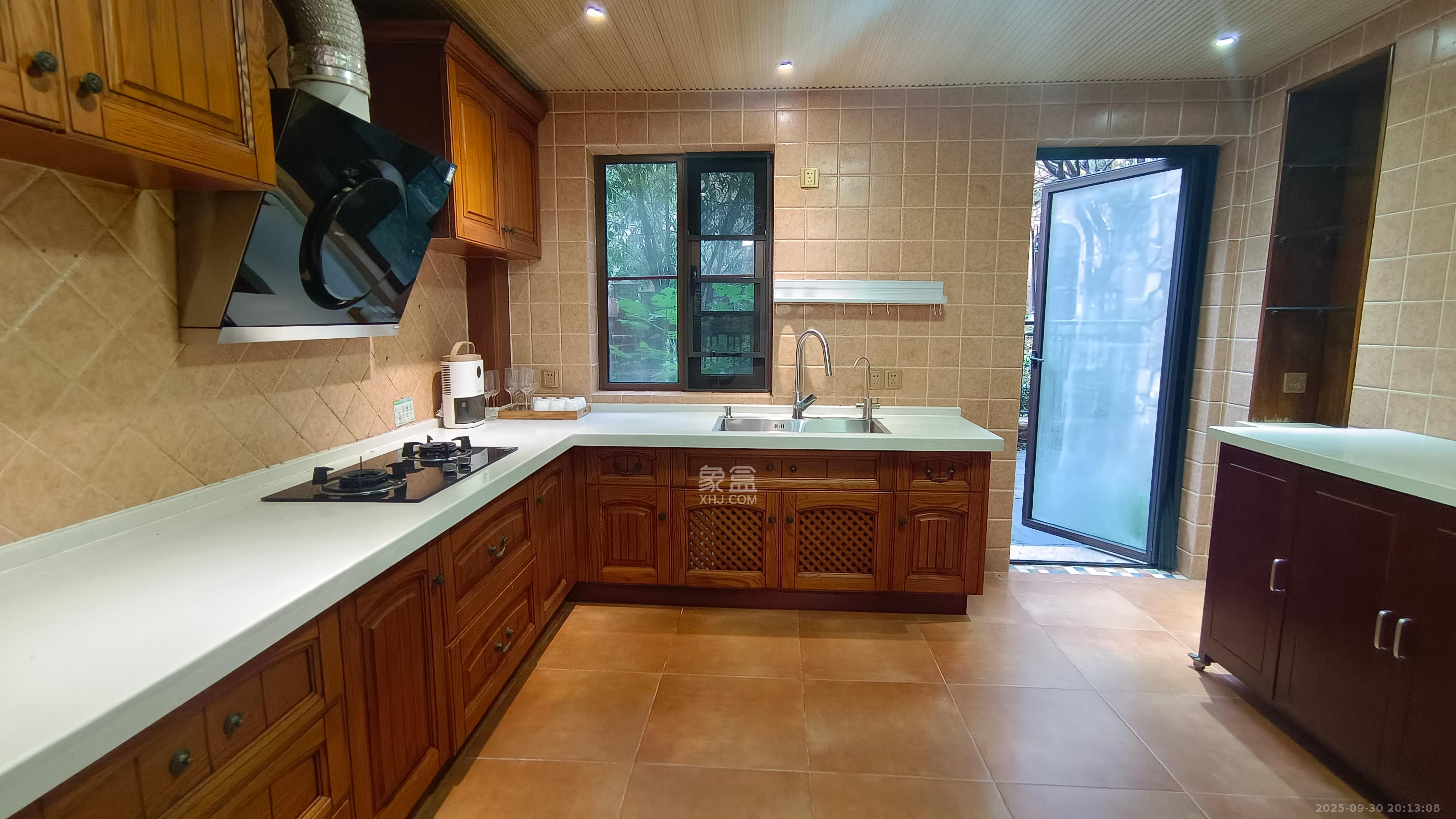 幸福考拉 3室2厅1卫 2500.0元/月 幸福考拉 3室2厅1卫 2500.0元/月室内图