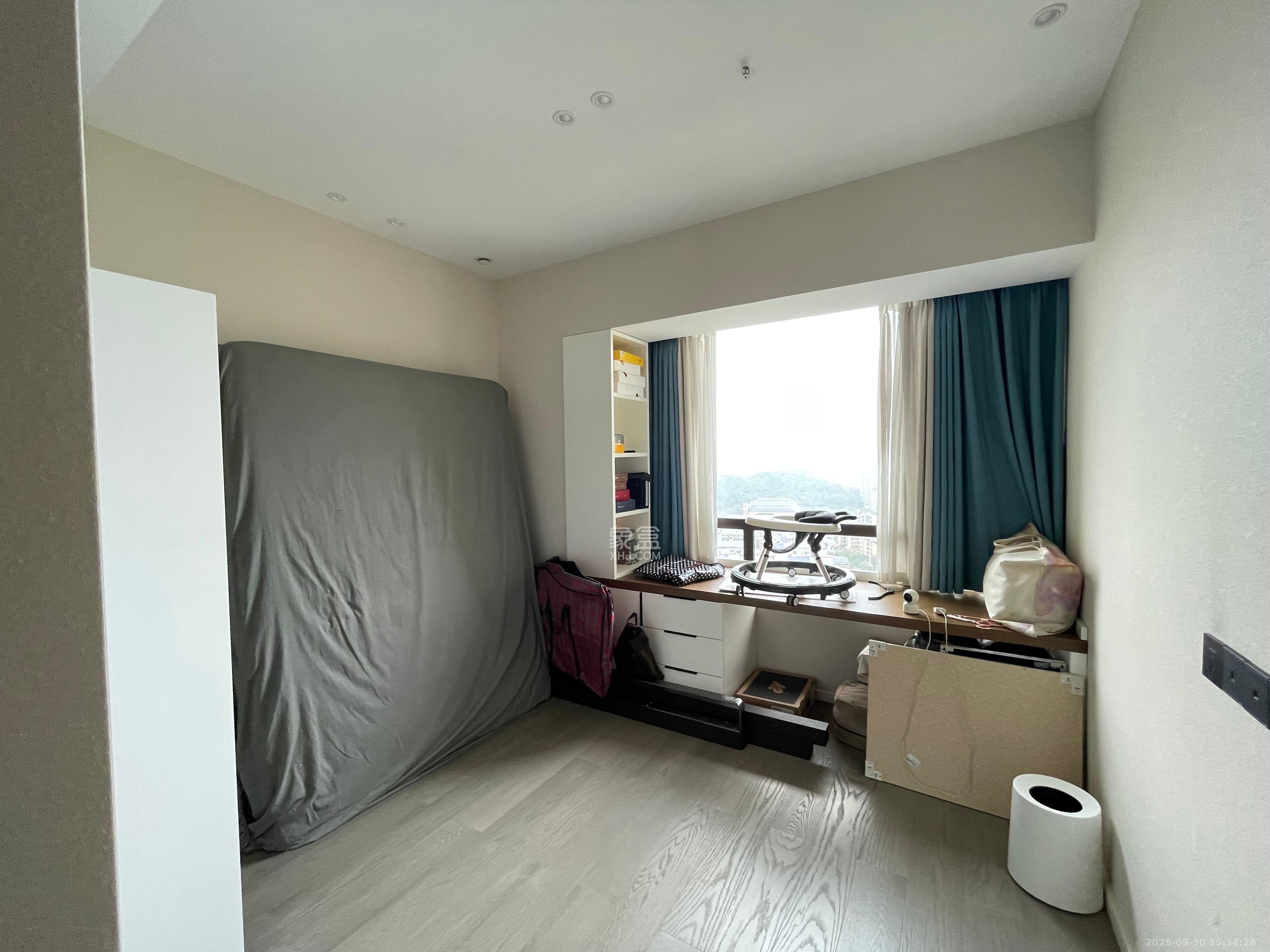 达美溪湖湾 4室2厅2卫 15000.0元/月 达美溪湖湾 4室2厅2卫 15000.0元/月室内图