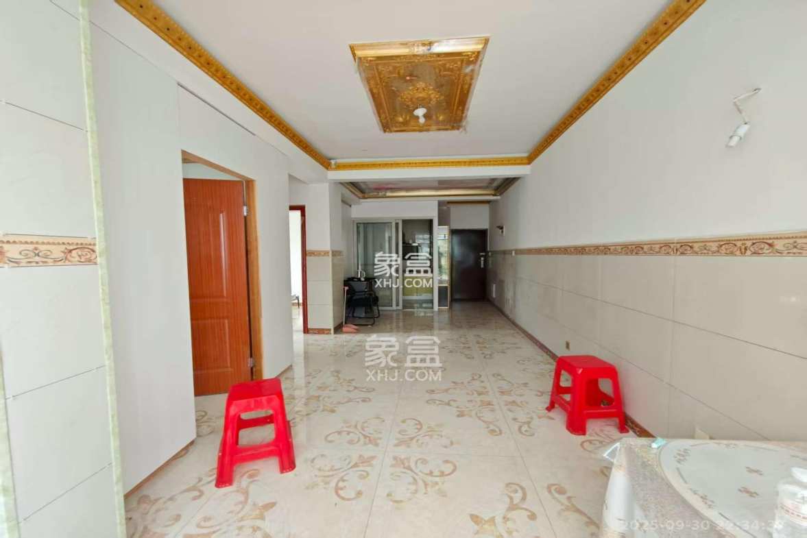 长沙县政府宿舍(星邻南苑) 1室2厅1卫 1111.00元/月 长沙县政府宿舍(星邻南苑) 1室2厅1卫 1111.00元/月室内图