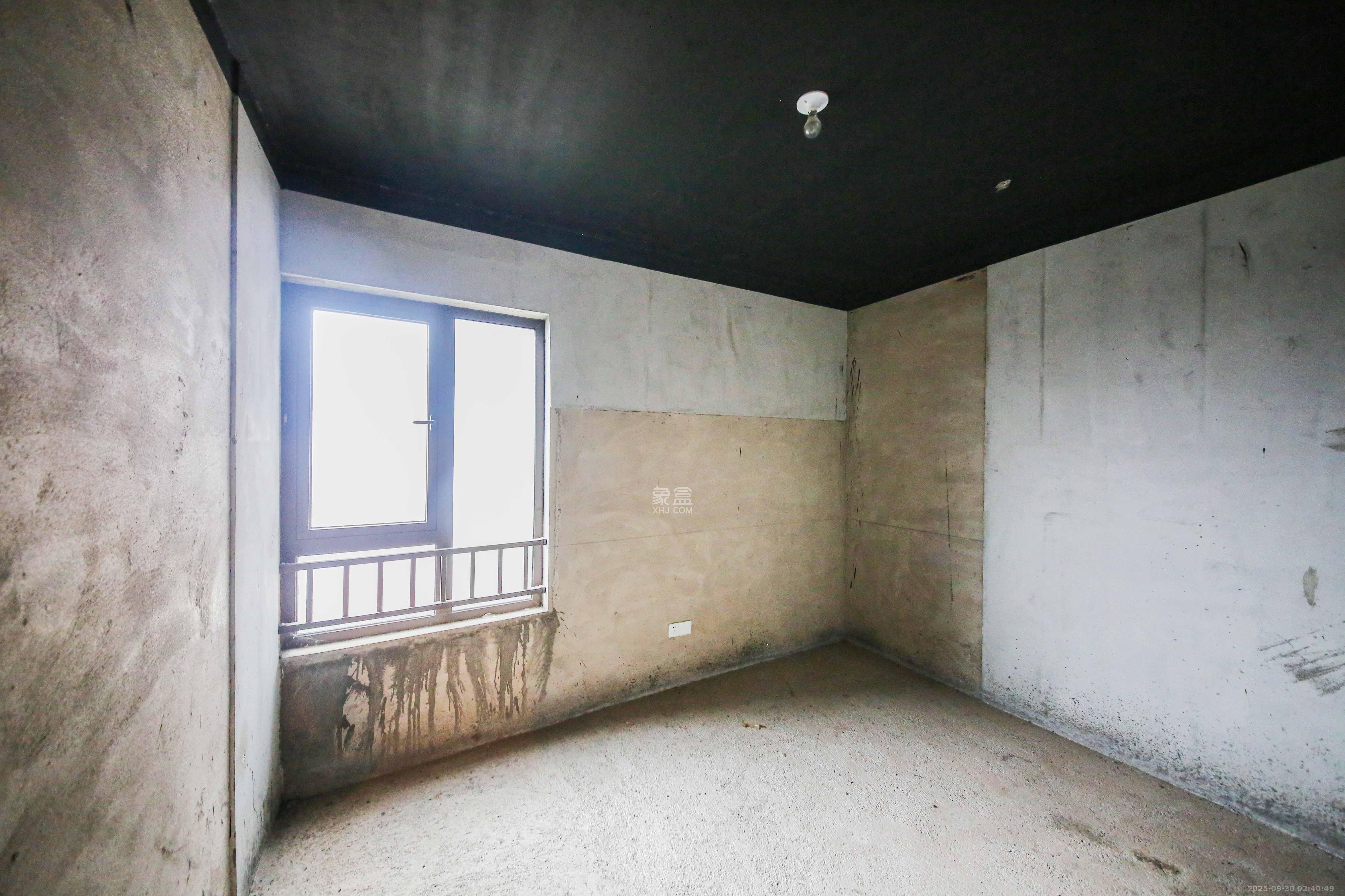 鑫远翡丽郡(鑫远翡丽雅苑) 5室2厅2卫 212.8万 鑫远翡丽郡(鑫远翡丽雅苑) 5室2厅2卫 212.8万卧室