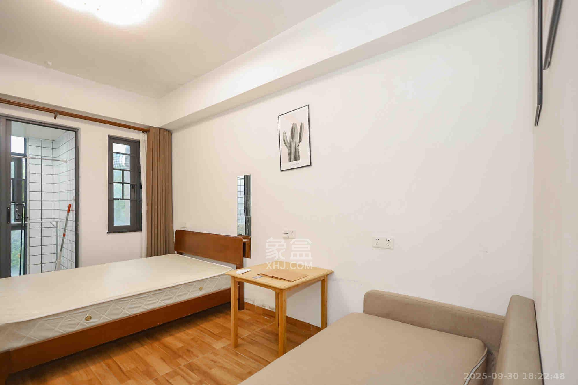 蓝光雍锦阁  1室1厅1卫    1600.0元/月室内图