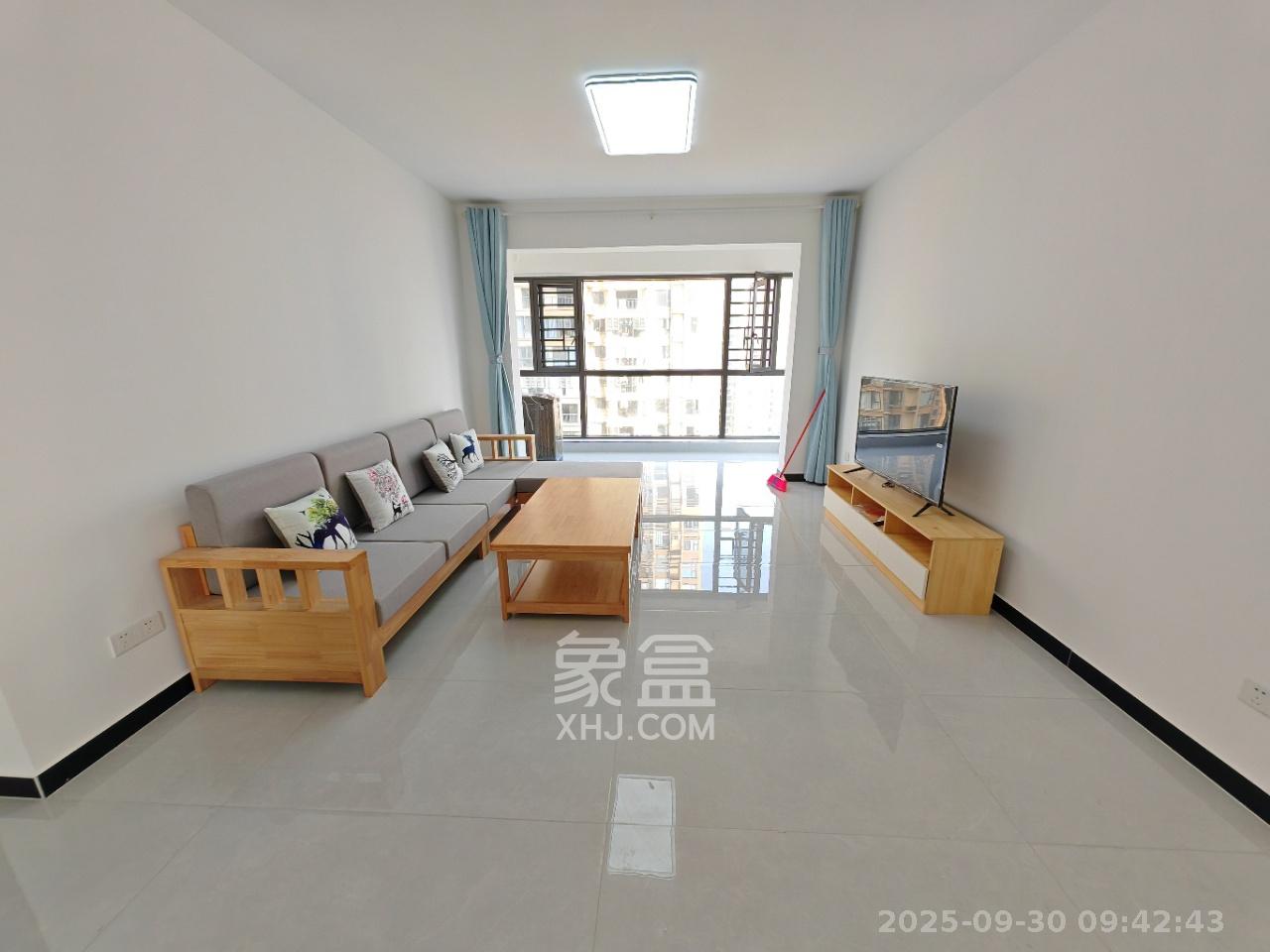 中建嘉和城  3室2厅2卫    2500.0元/月室内图