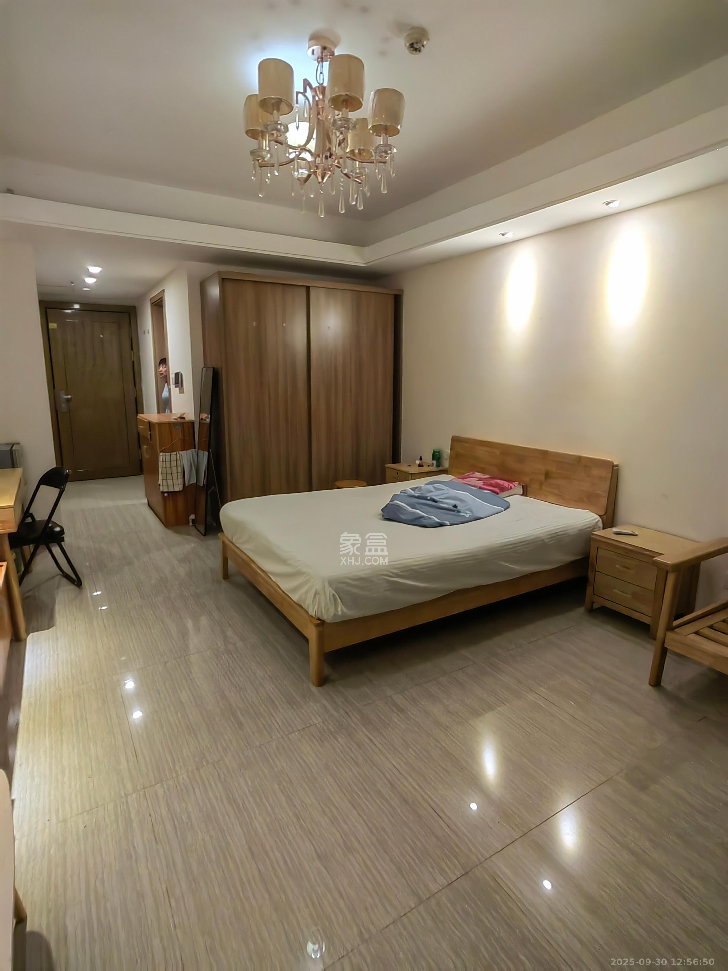 恒大翡翠华庭 1室1厅1卫 1300.0元/月 恒大翡翠华庭 1室1厅1卫 1300.0元/月室内图