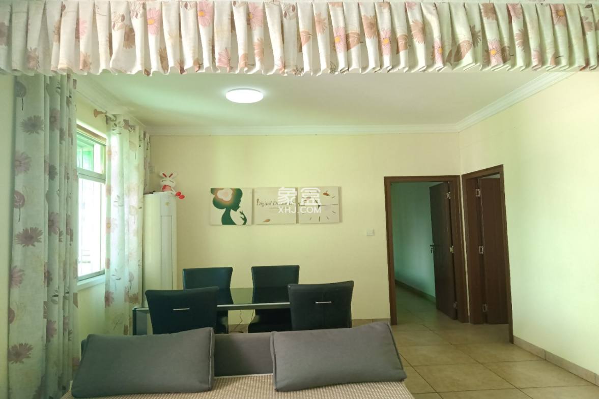 椰岛公寓 2室2厅1卫 2500.0元/月 椰岛公寓 2室2厅1卫 2500.0元/月室内图