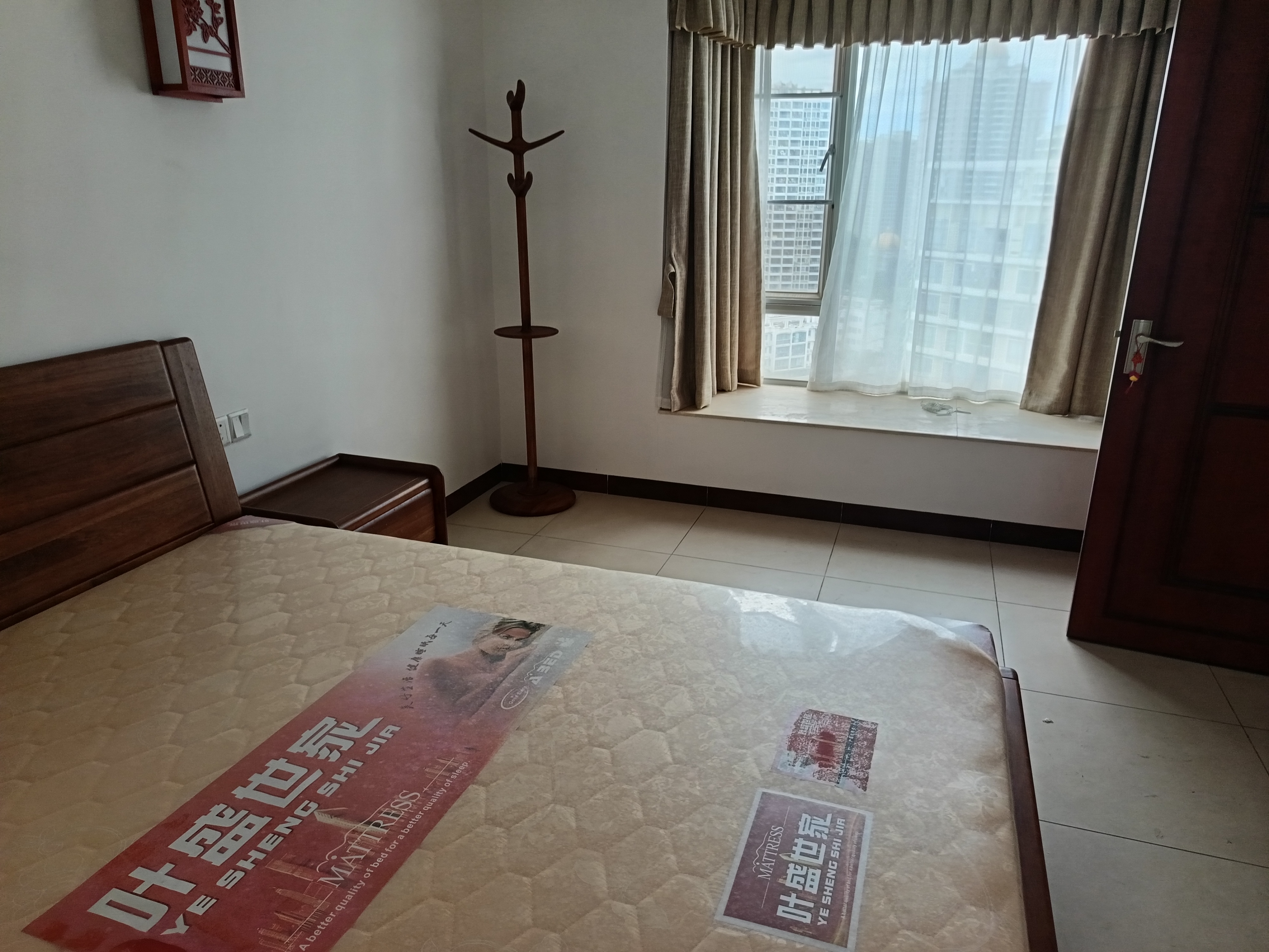 海联新村  1室2厅1卫   2500.00元/月室内图