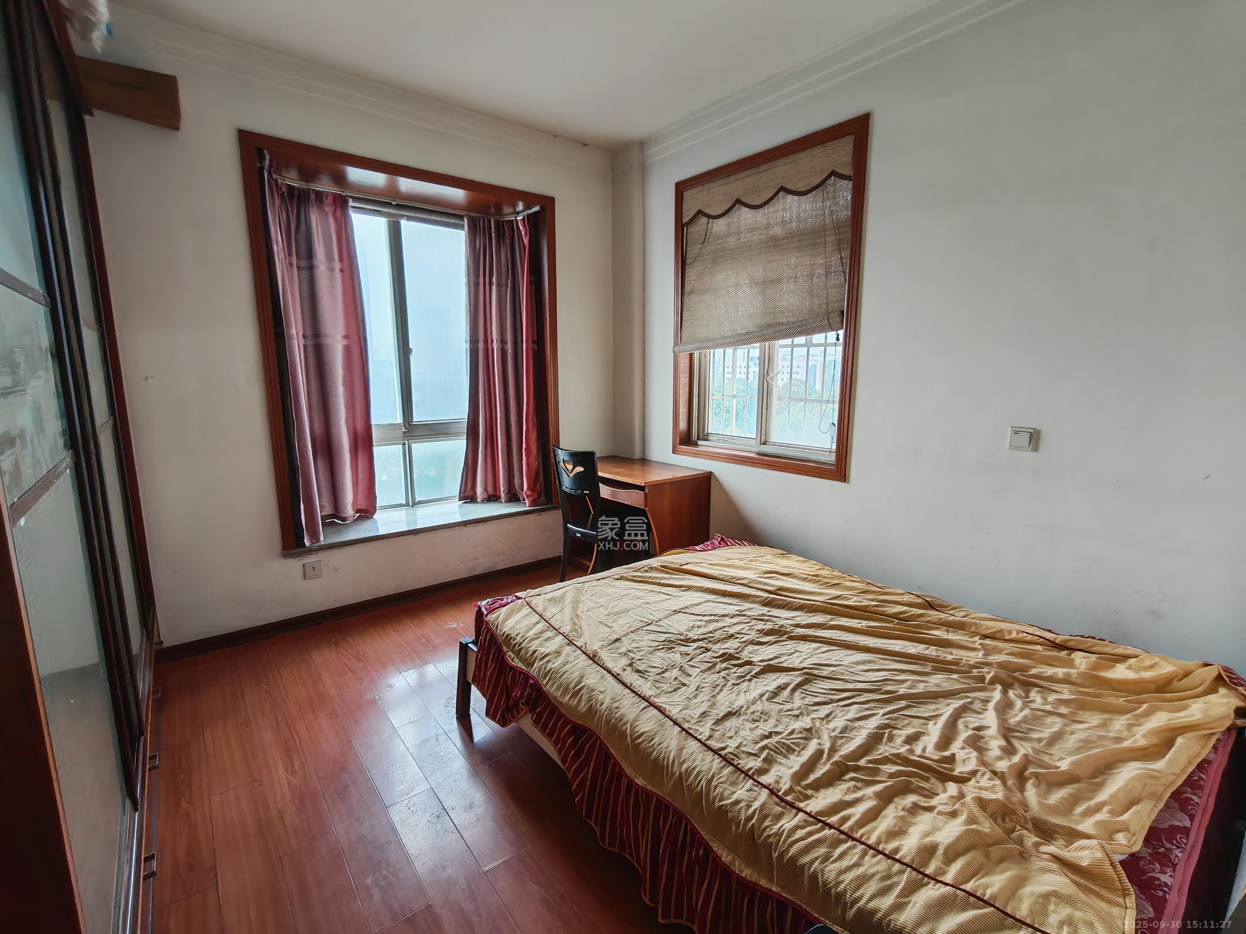 领秀星城(领秀新城) 2室2厅1卫 1500.0元/月 领秀星城(领秀新城) 2室2厅1卫 1500.0元/月室内图