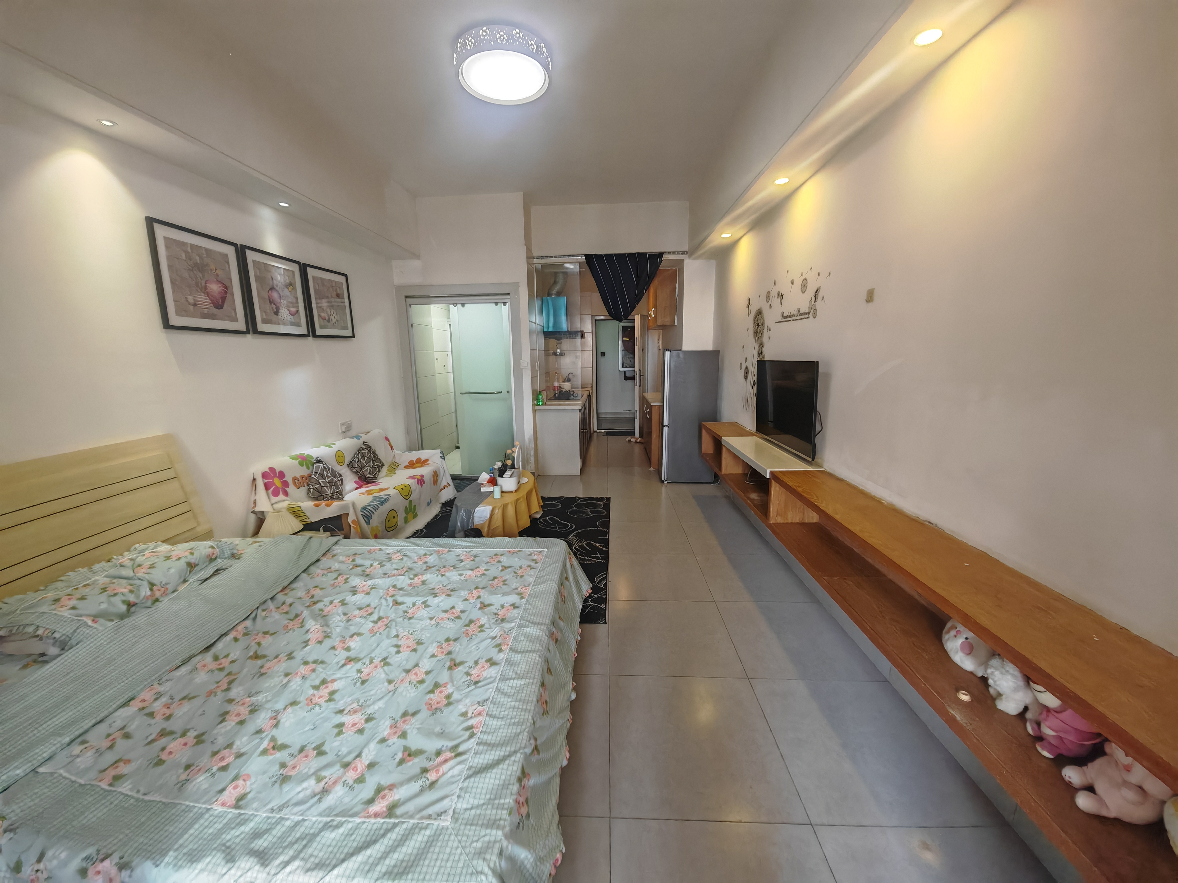 国公馆 1室1厅1卫 1400.0元/月 国公馆 1室1厅1卫 1400.0元/月室内图