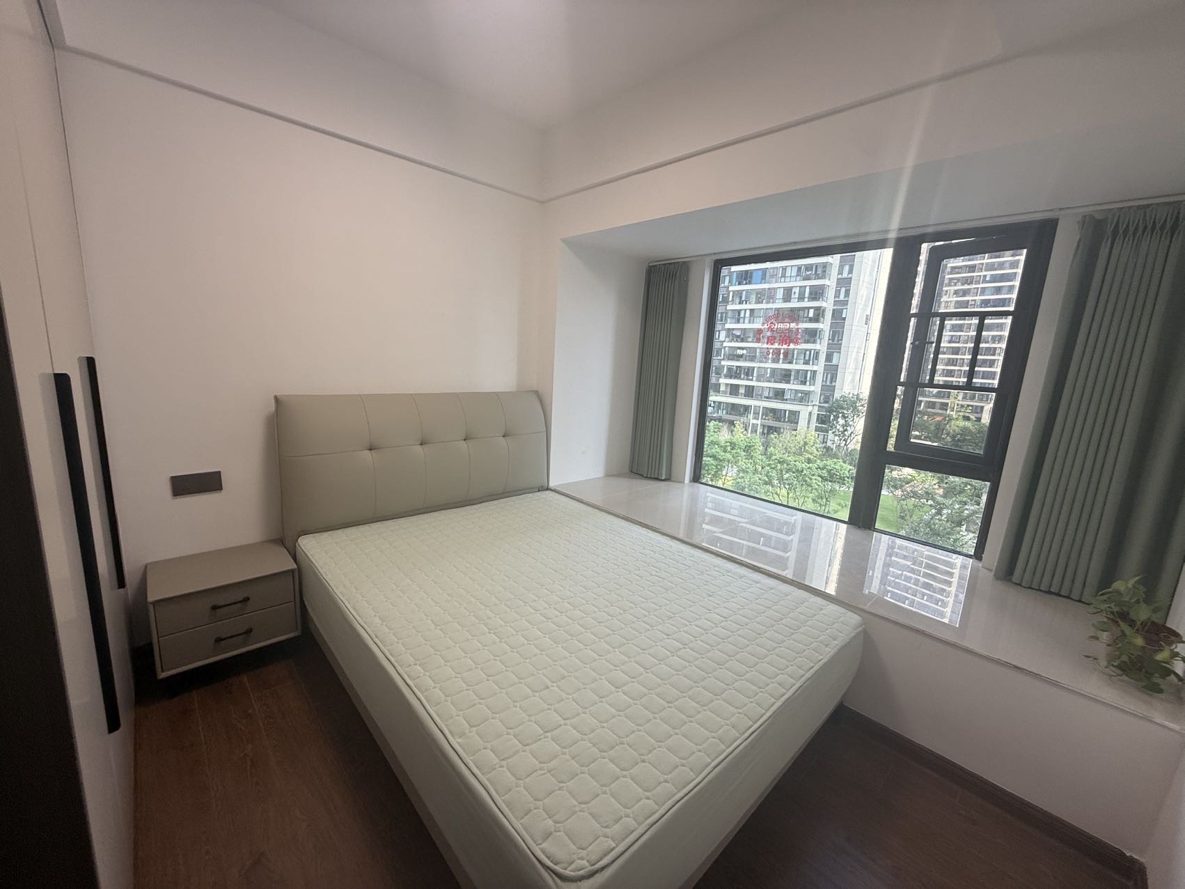 碧桂园翘楚棠  1室0厅0卫    96.8万客厅