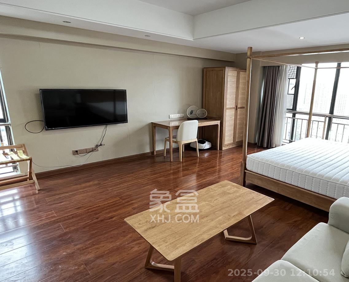 五一钻界  1室1厅1卫    2400.0元/月室内图