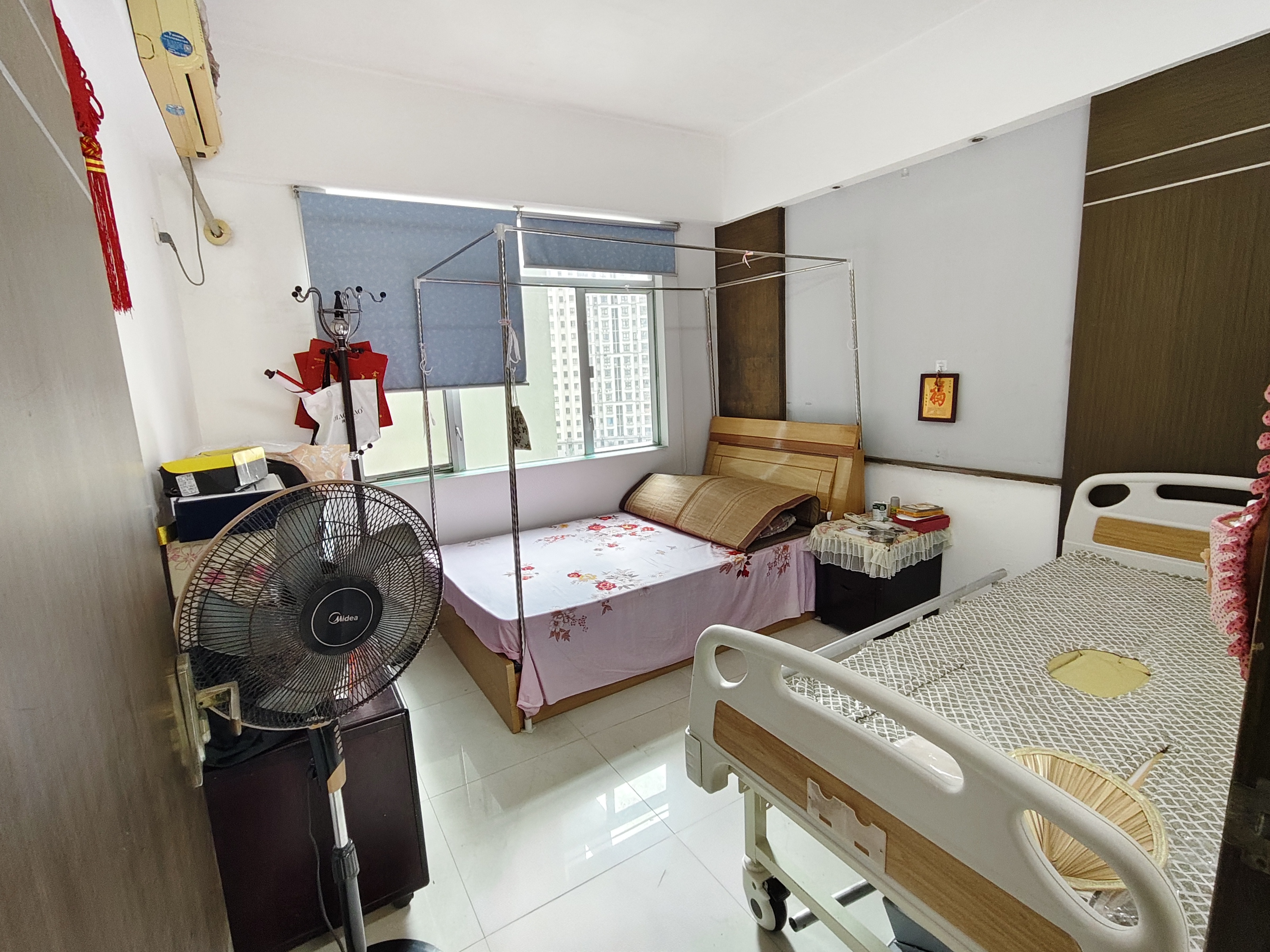 名门广场南区(一期) 4室2厅2卫 5000.0元/月 名门广场南区(一期) 4室2厅2卫 5000.0元/月室内图