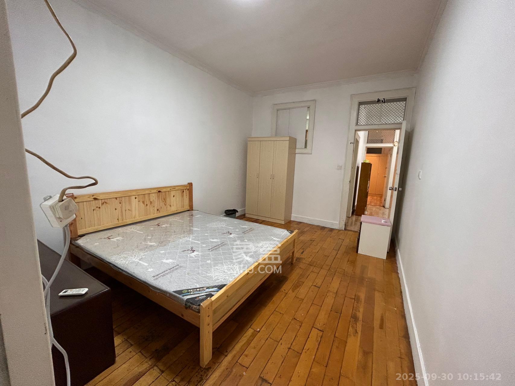 省文联宿舍 4室1厅1卫 2500.0元/月 省文联宿舍 4室1厅1卫 2500.0元/月室内图