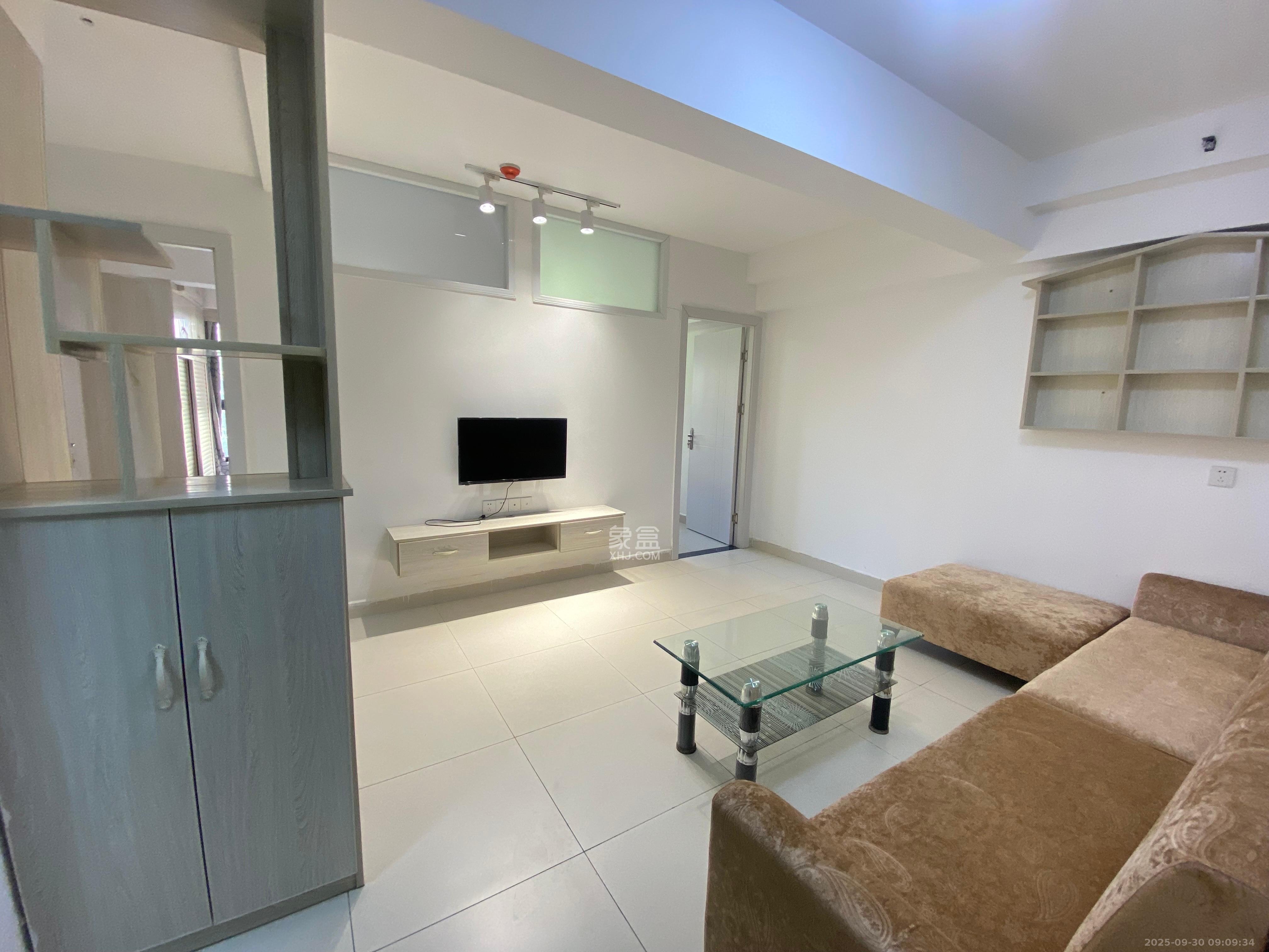 中建芙蓉嘉苑 1室1厅1卫 1800.0元/月 中建芙蓉嘉苑 1室1厅1卫 1800.0元/月室内图