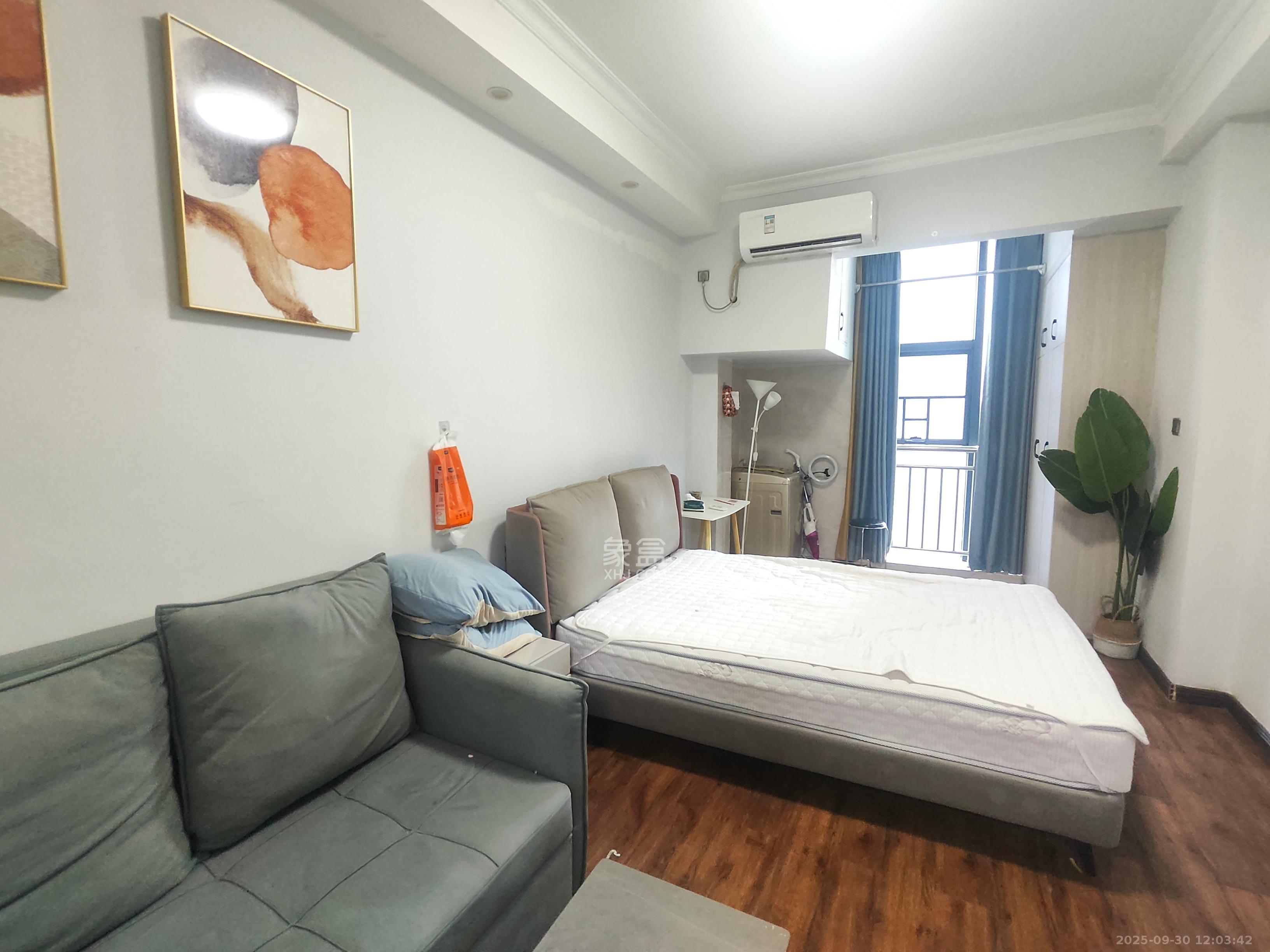 东盈商业广场(华泉城市广场) 1室1厅1卫 1600.0元/月 东盈商业广场(华泉城市广场) 1室1厅1卫 1600.0元/月室内图