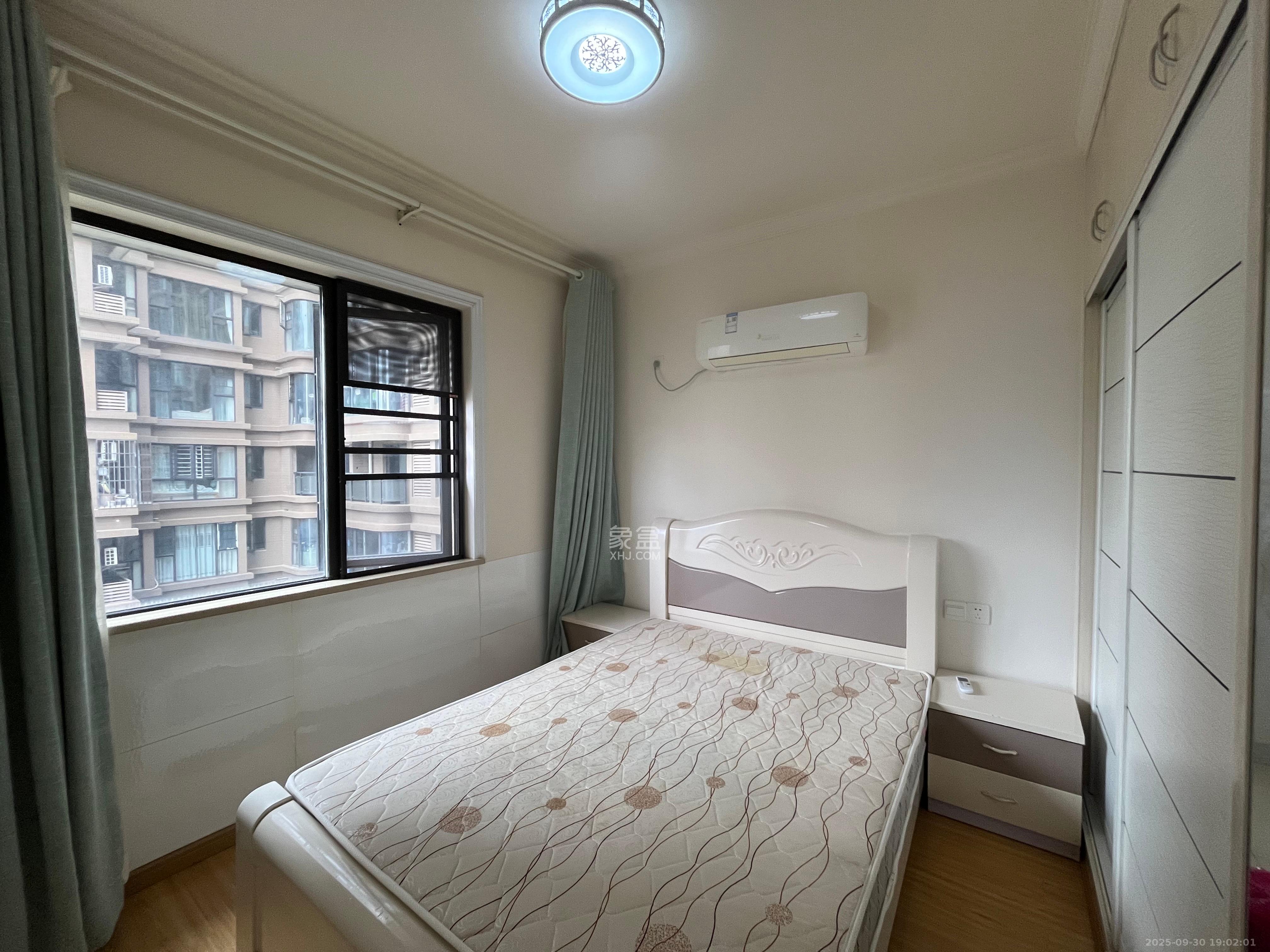 润和紫郡一期  3室2厅1卫    1600.0元/月室内图