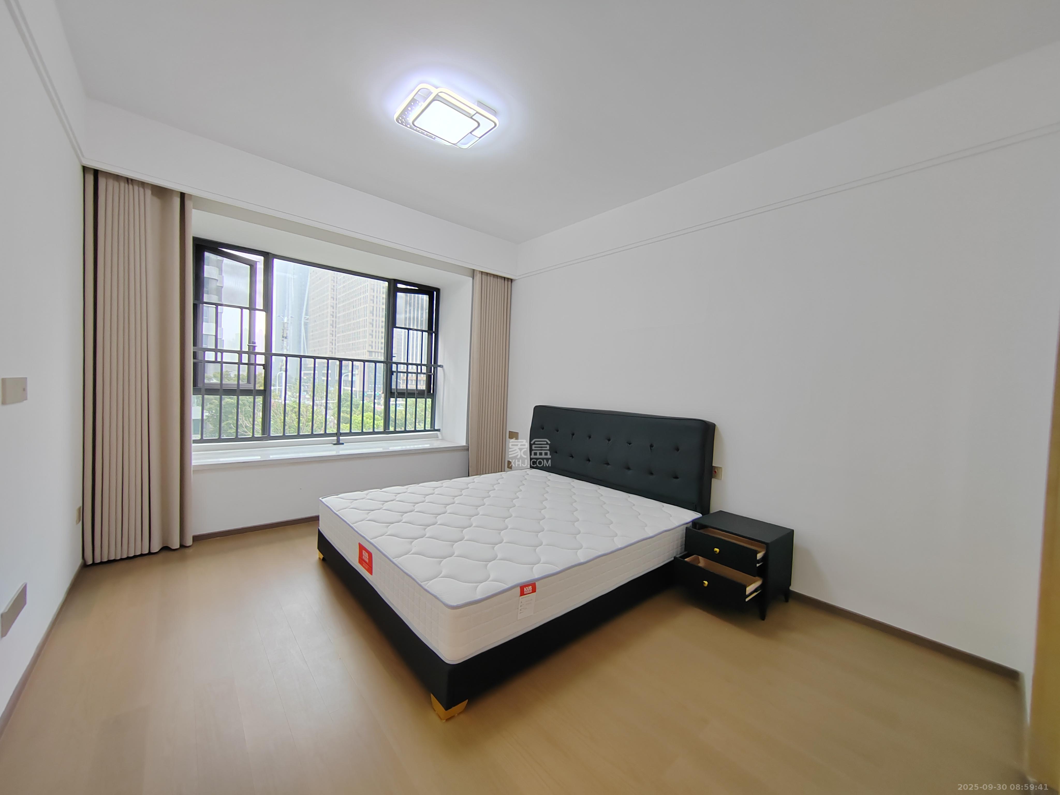 复地滨江金融中心 4室2厅2卫 4700.0元/月 复地滨江金融中心 4室2厅2卫 4700.0元/月室内图