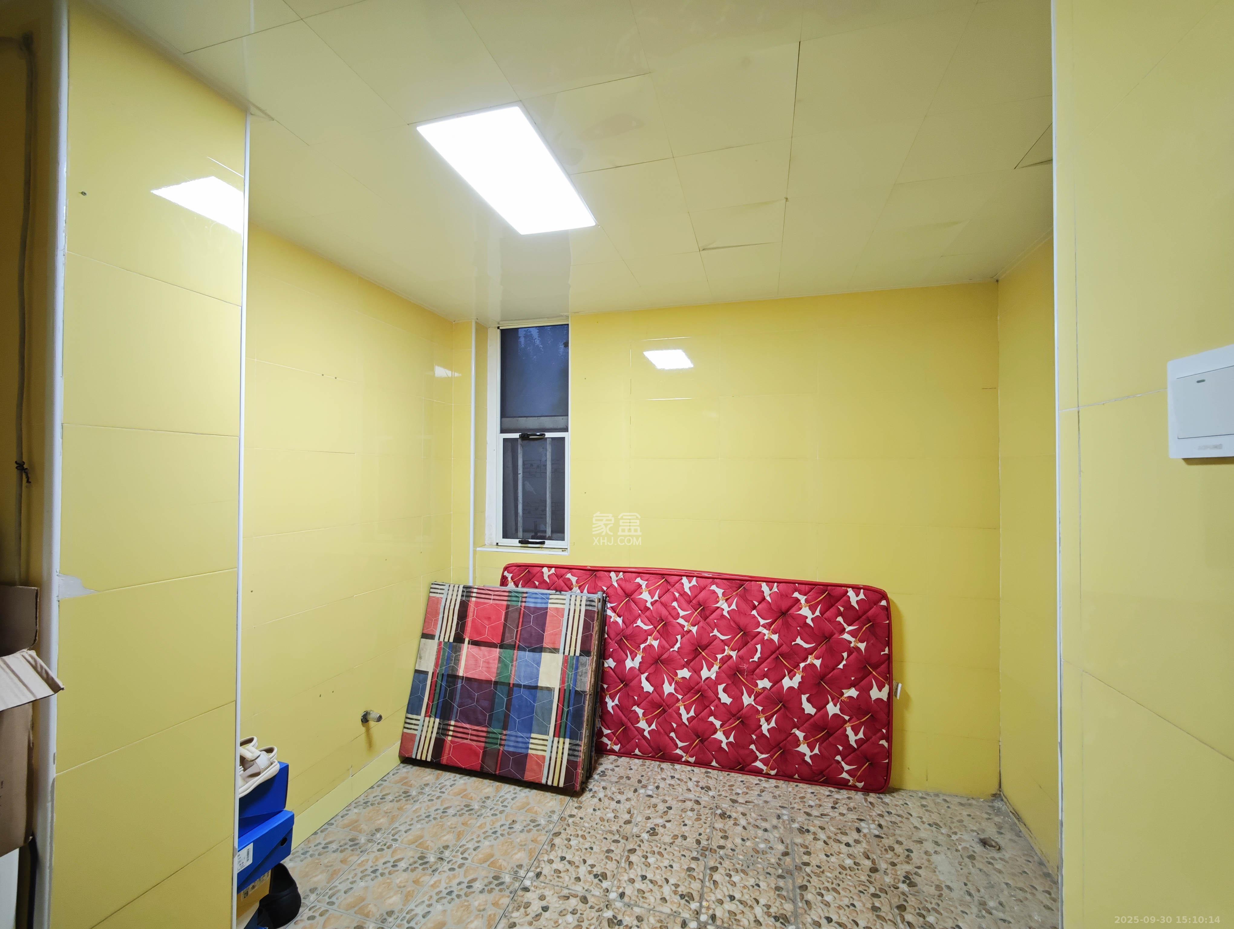 五矿万境水岸二期(五矿万境水岸和苑) 2室2厅1卫 100.0万 五矿万境水岸二期(五矿万境水岸和苑) 2室2厅1卫 100.0万卫生间