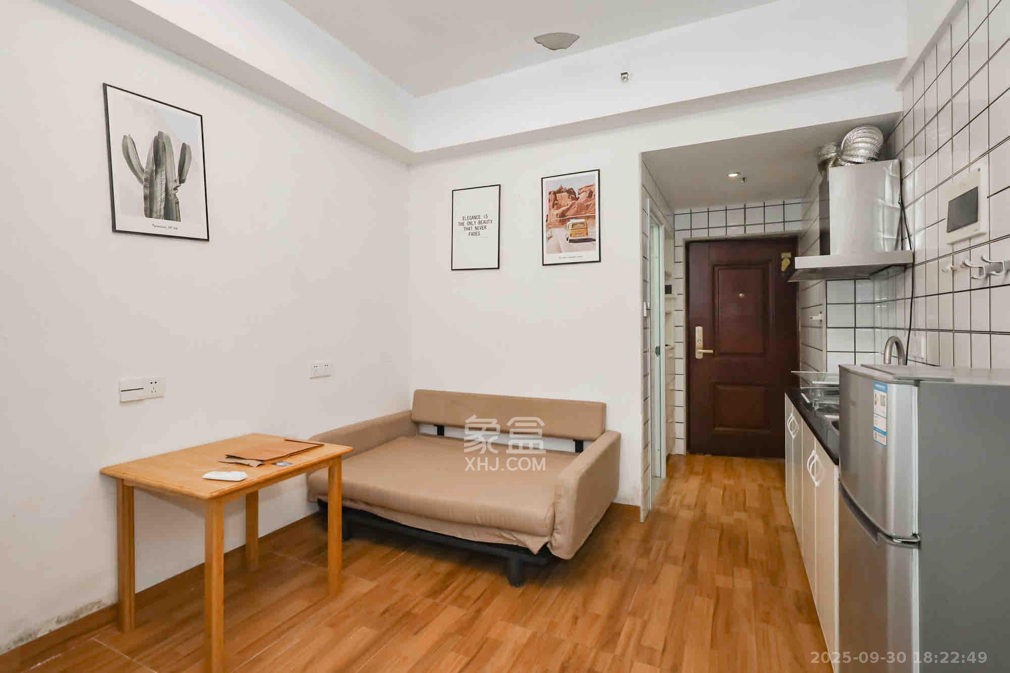 蓝光雍锦阁  1室1厅1卫    1600.0元/月室内图