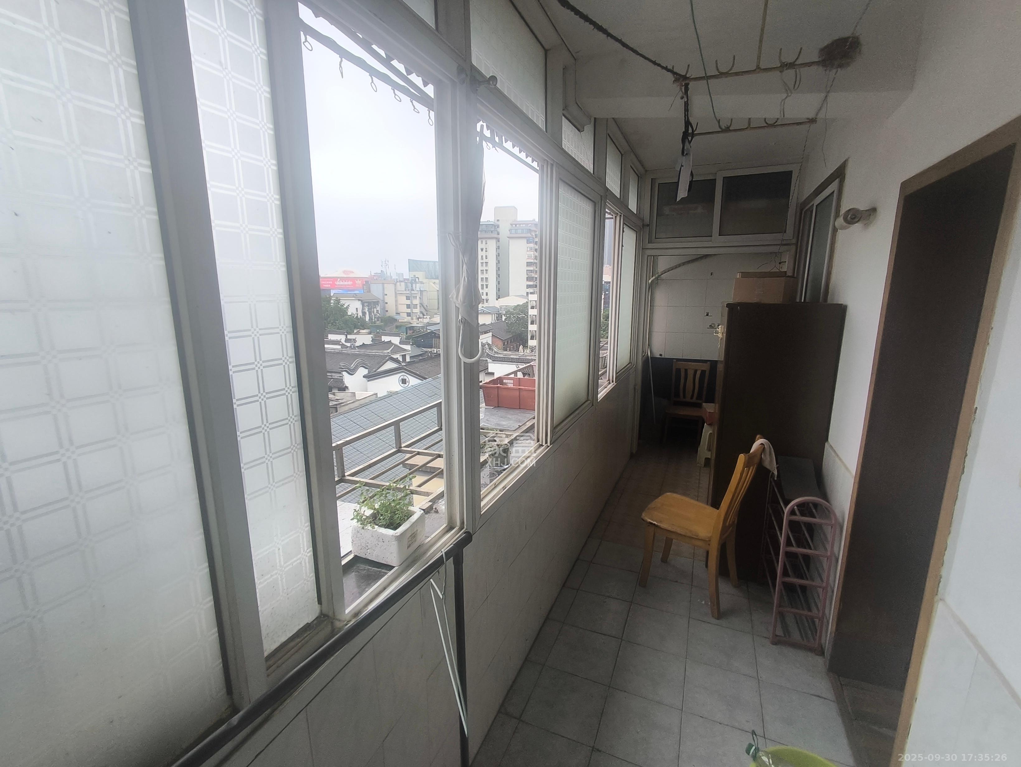 苏家巷民主党派宿舍 3室1厅1卫 3500.0元/月 苏家巷民主党派宿舍 3室1厅1卫 3500.0元/月室内图