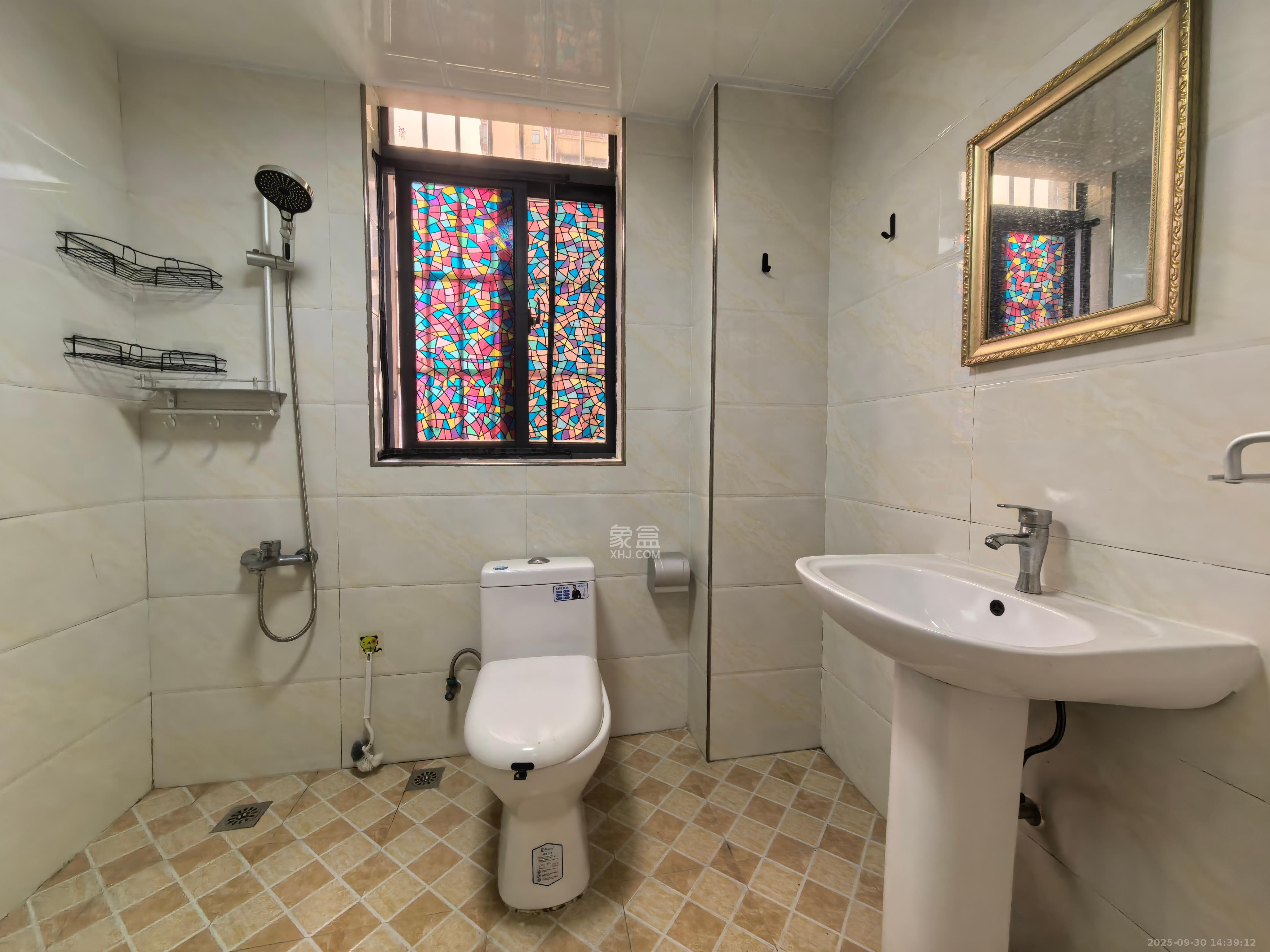 东岸城邦 3室2厅2卫 2400.0元/月 东岸城邦 3室2厅2卫 2400.0元/月室内图