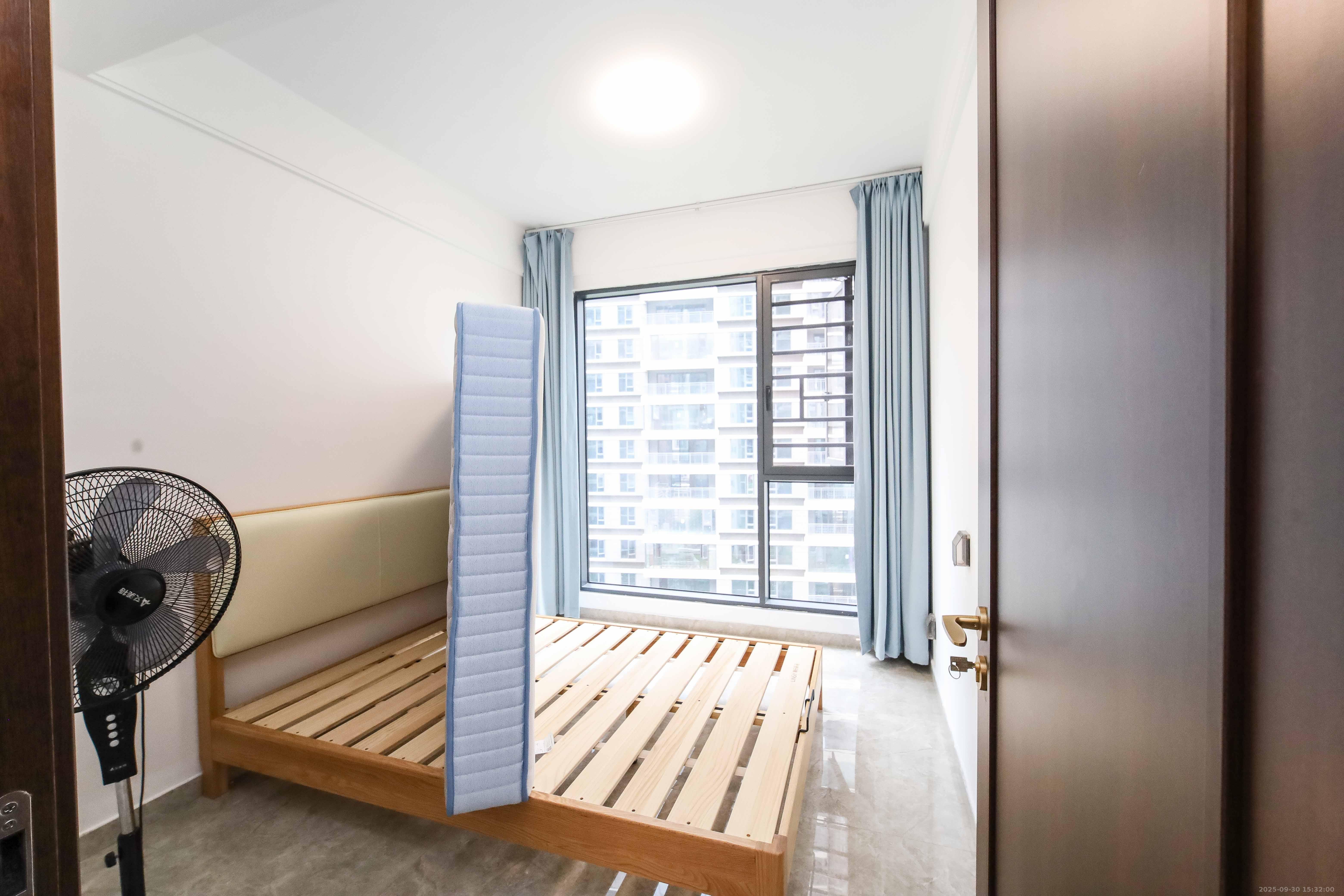 德奥上河城章 4室2厅2卫 230.0万 德奥上河城章 4室2厅2卫 230.0万卧室